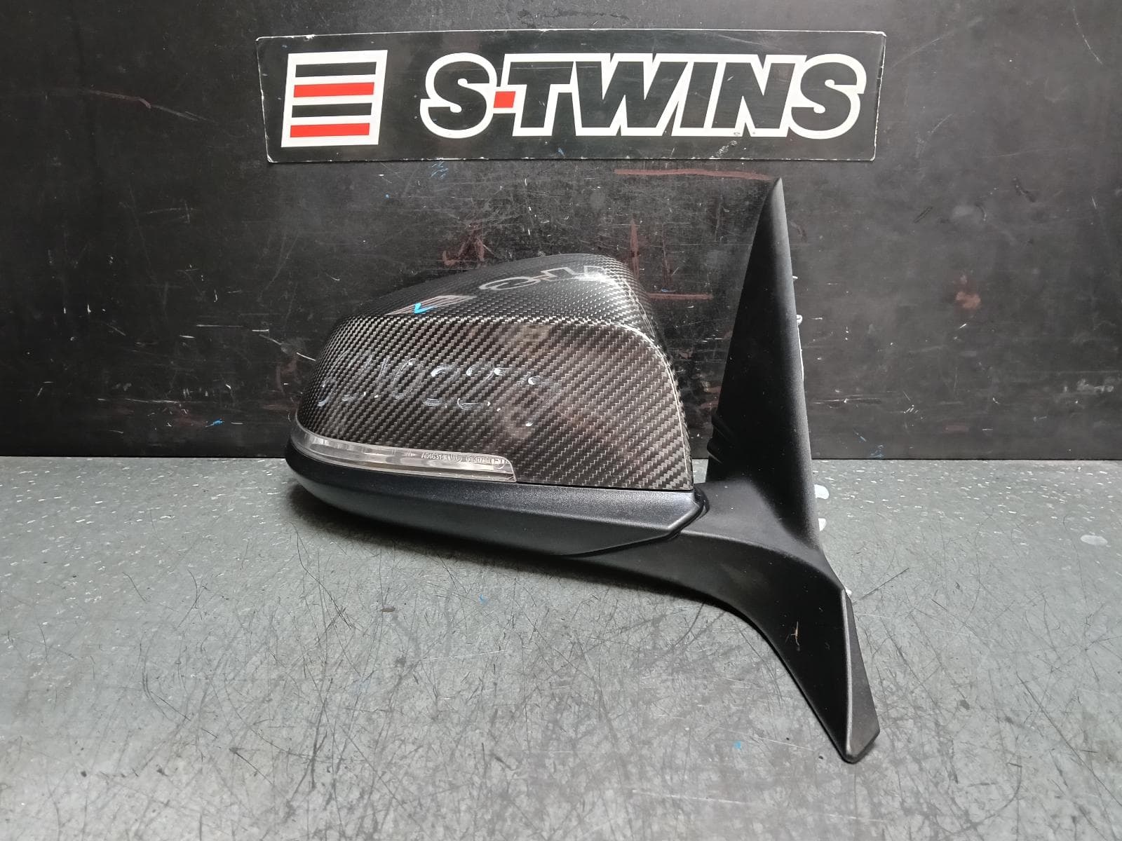 Used auto part listing image: 2013 BMW 1 SERIES RIGHT DOOR MIRROR F20, HATCH, STANDARD, NON SEAT ADJ, NON MEMORY & NON AUTO DIP TYPE, 06/11-05/19 0000388583