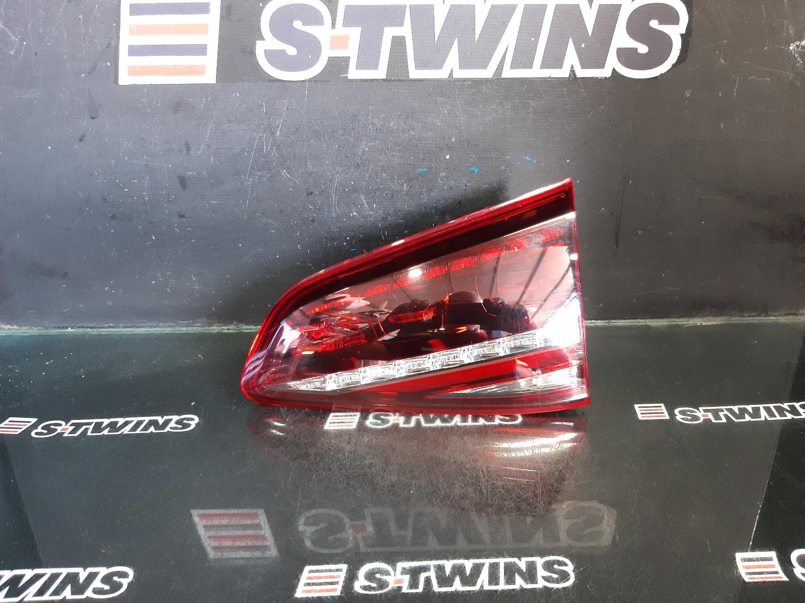 Used auto part listing image: 2017 VOLKSWAGEN GOLF REAR GARNISH TAILGATE LAMP (RH SIDE), GEN 7, GTi PERFORMANCE, 04/14-03/17 0000370476