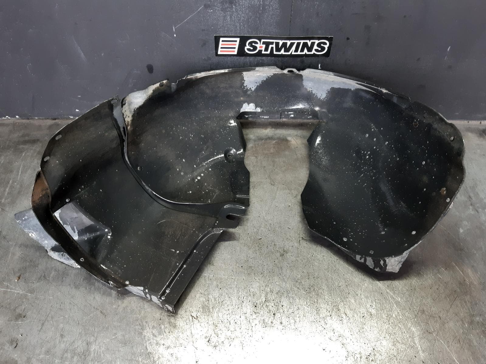 Used auto part listing image: 2011 VOLKSWAGEN GOLF LEFT GUARD LINER GEN 6, HATCH/CABRIO, 10/08-01/16 0000370241