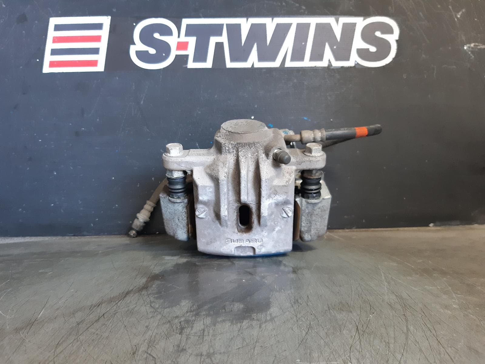 Used auto part listing image: 2014 SUBARU XV CALIPER RH REAR, G4X, 08/11-04/17 0000370518