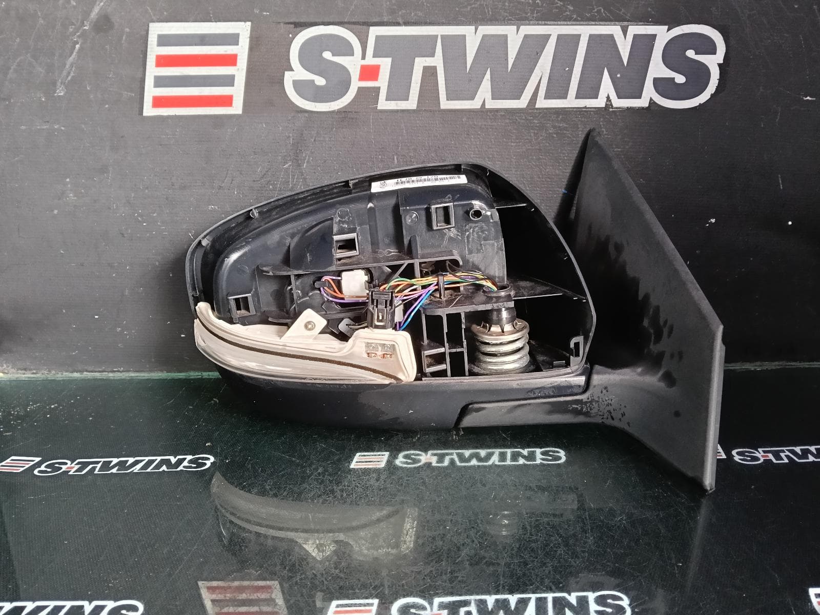 Used auto part listing image: 2012 MAZDA CX9 RIGHT DOOR MIRROR TB, NON BLINDSPOT, HEATED TYPE, 06/09-12/15 0000377765