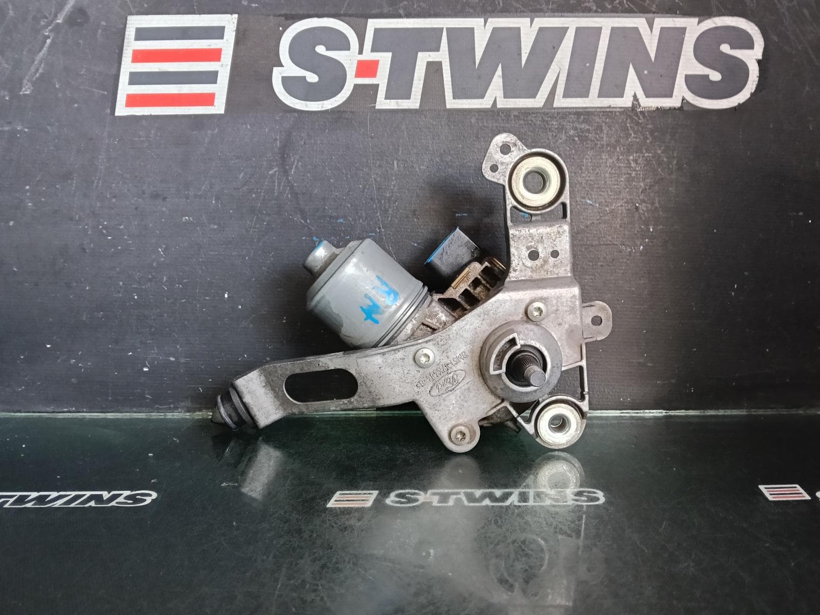 Used auto part listing image: 2016 FORD FOCUS WIPER MOTOR FRONT (RH SIDE), LZ, 10/14-11/18 0000379305