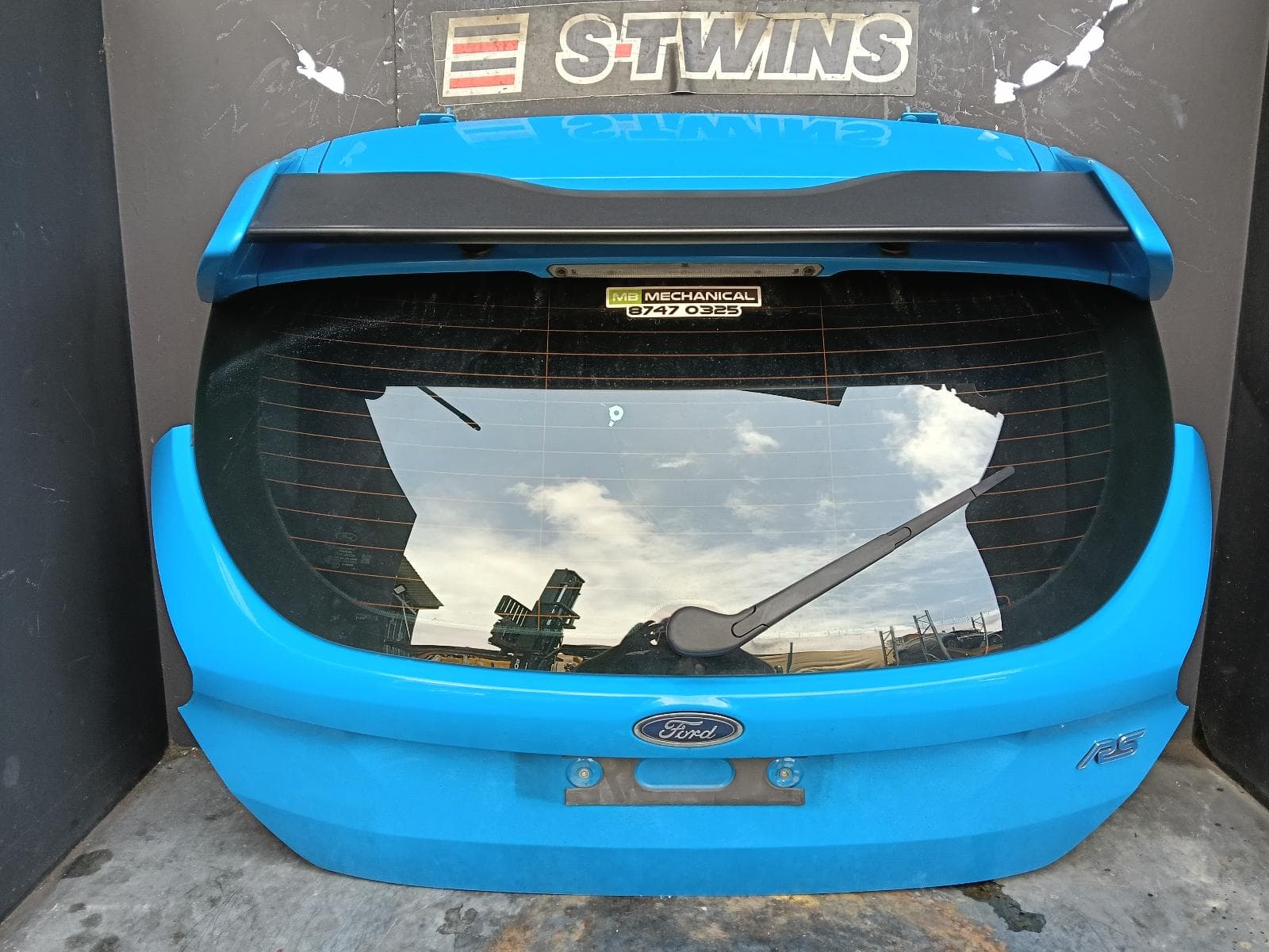 Used auto part listing image: 2016 FORD FOCUS BOOTLID TAILGATE TAILGATE, LZ, HATCH, RS, SPOILERED TYPE, 01/16-11/18 0000378313