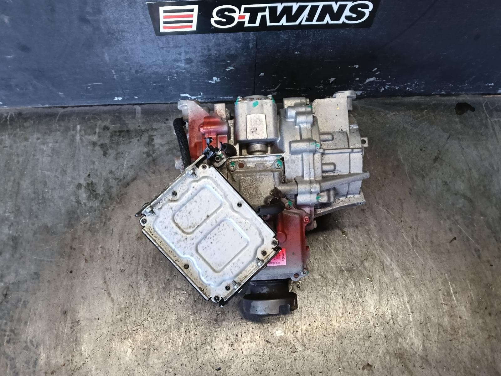 Used auto part listing image: 2016 FORD FOCUS DIFFERENTIAL CENTRE LZ, 07/15-11/18 0000379312