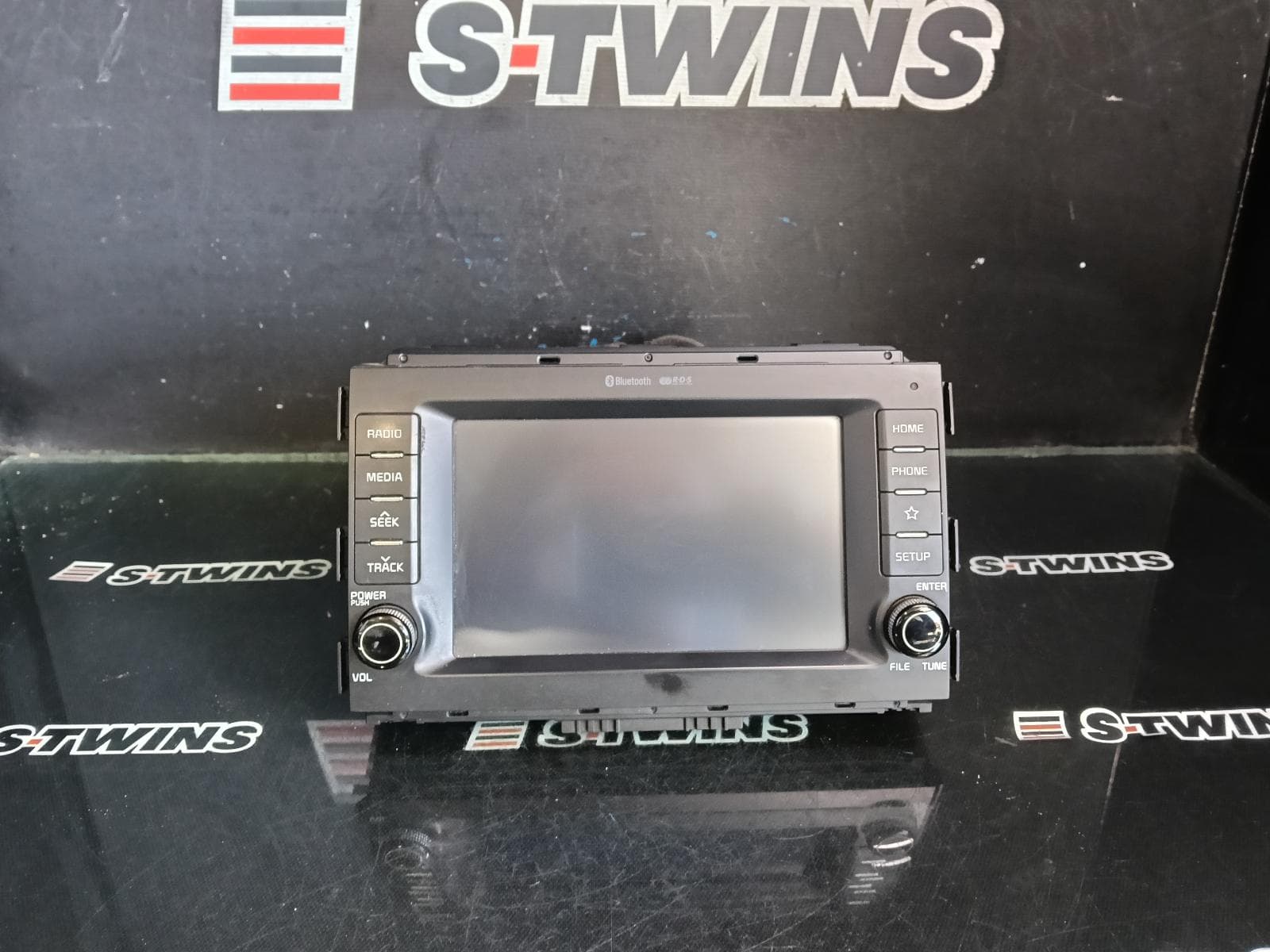 Used auto part listing image: 2019 KIA CARNIVAL/GRAND CARNIVAL TOUCHSCREEN 7 IN, NON SAT NAV TYPE, YP, 03/18-09/20 0000378731