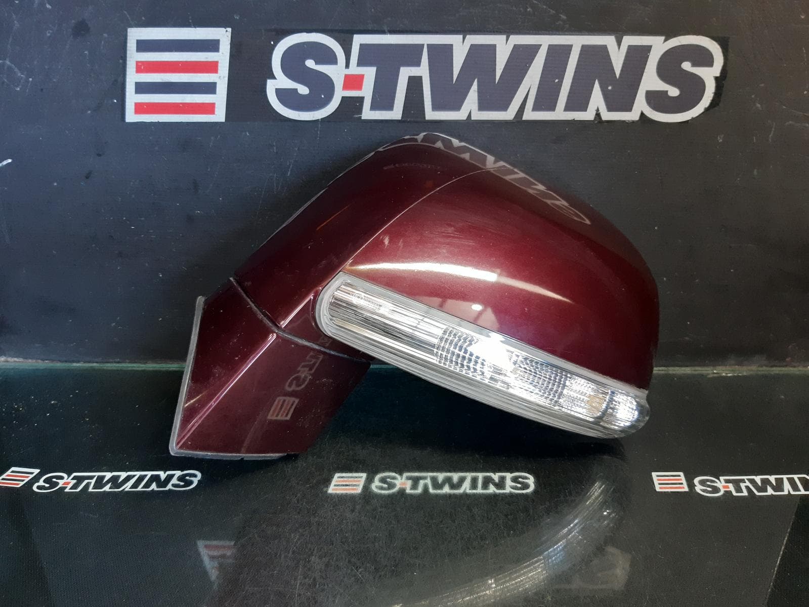 Used auto part listing image: 2013 HOLDEN CAPTIVA LEFT DOOR MIRROR CG, NON HEATED, W/ INDICATOR TYPE, CAPTIVA 7 TYPE, 09/06-09/15 0000370884