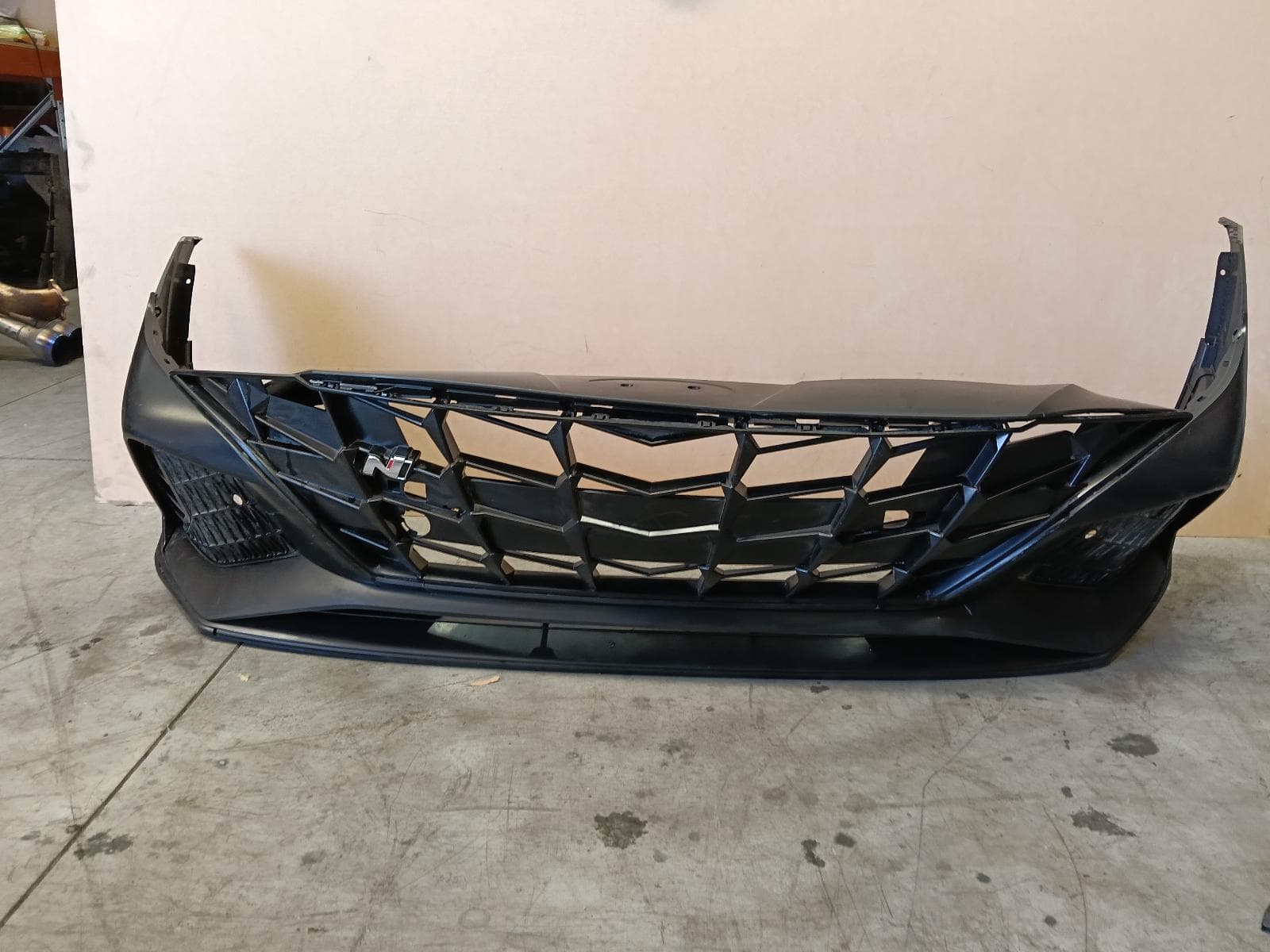 Used auto part listing image: NEW 2023 HYUNDAI I30 FRONT BUMPER CN7, BUMPER BAR, W/ PARK SENSOR TYPE, SEDAN (S.KOREA VIN KMHL), N PREMIUM, 03/21-02/23 0000370782