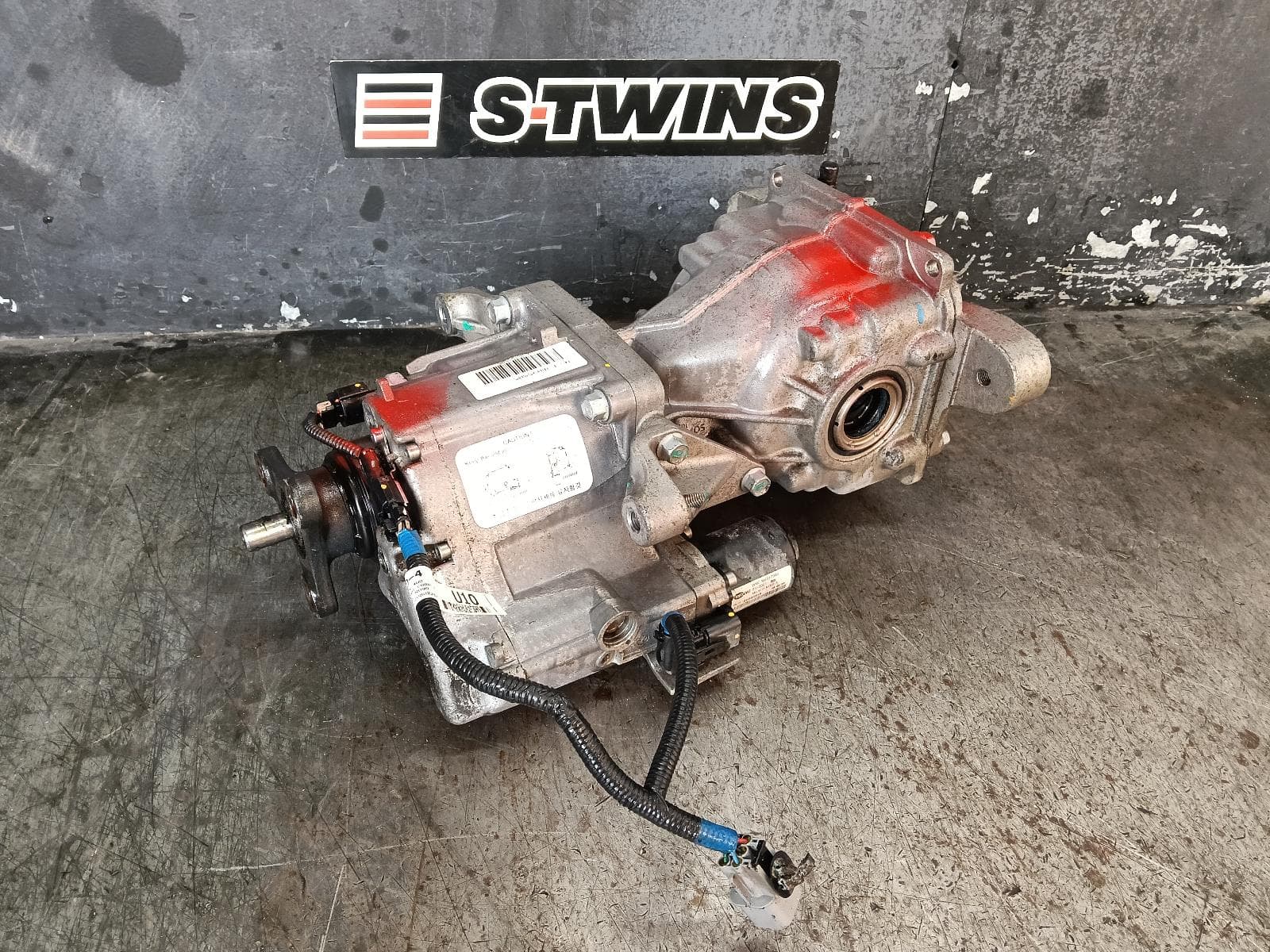 Used auto part listing image: 2018 KIA SORENTO DIFFERENTIAL CENTRE REAR, 2.2, D4HB, DIESEL, UM, 3.195 RATIO, 09/17-01/20 0000398485
