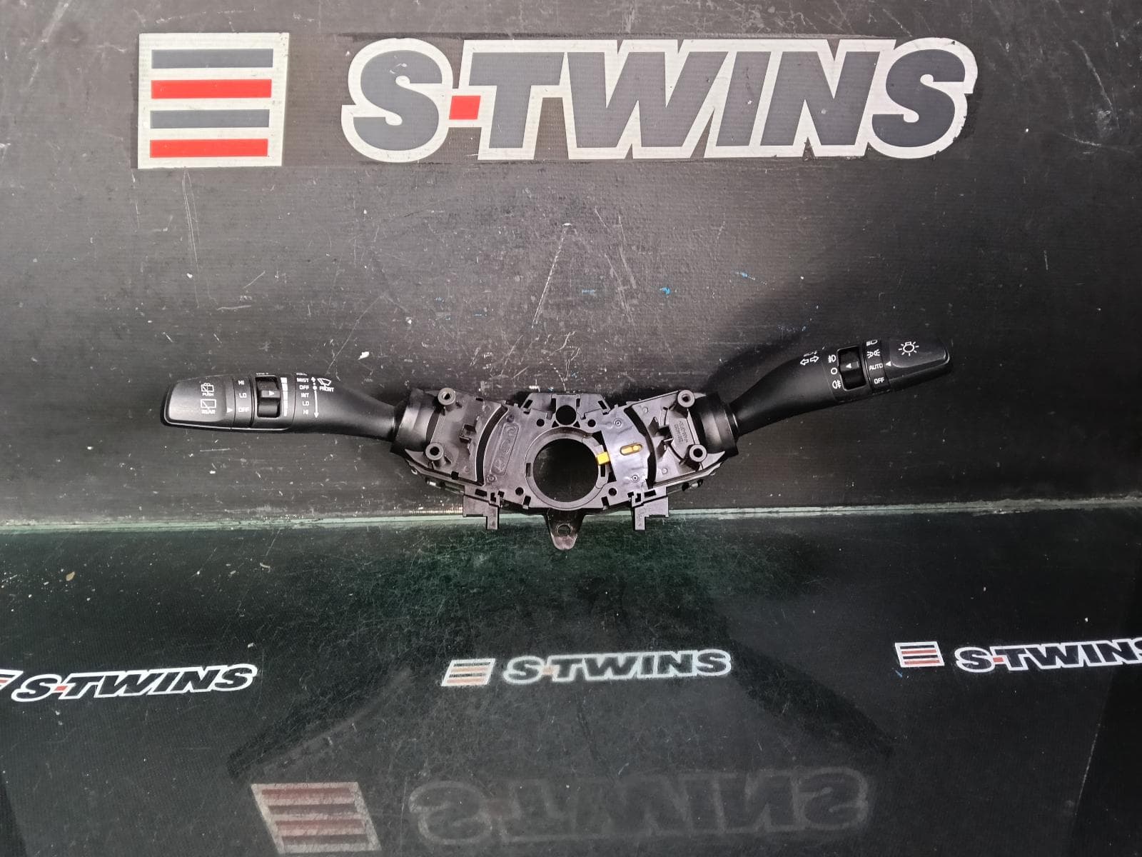 Used auto part listing image: 2018 KIA SORENTO COMBINATION SWITCH ASSY, UM, 08/17-01/20 0000398396