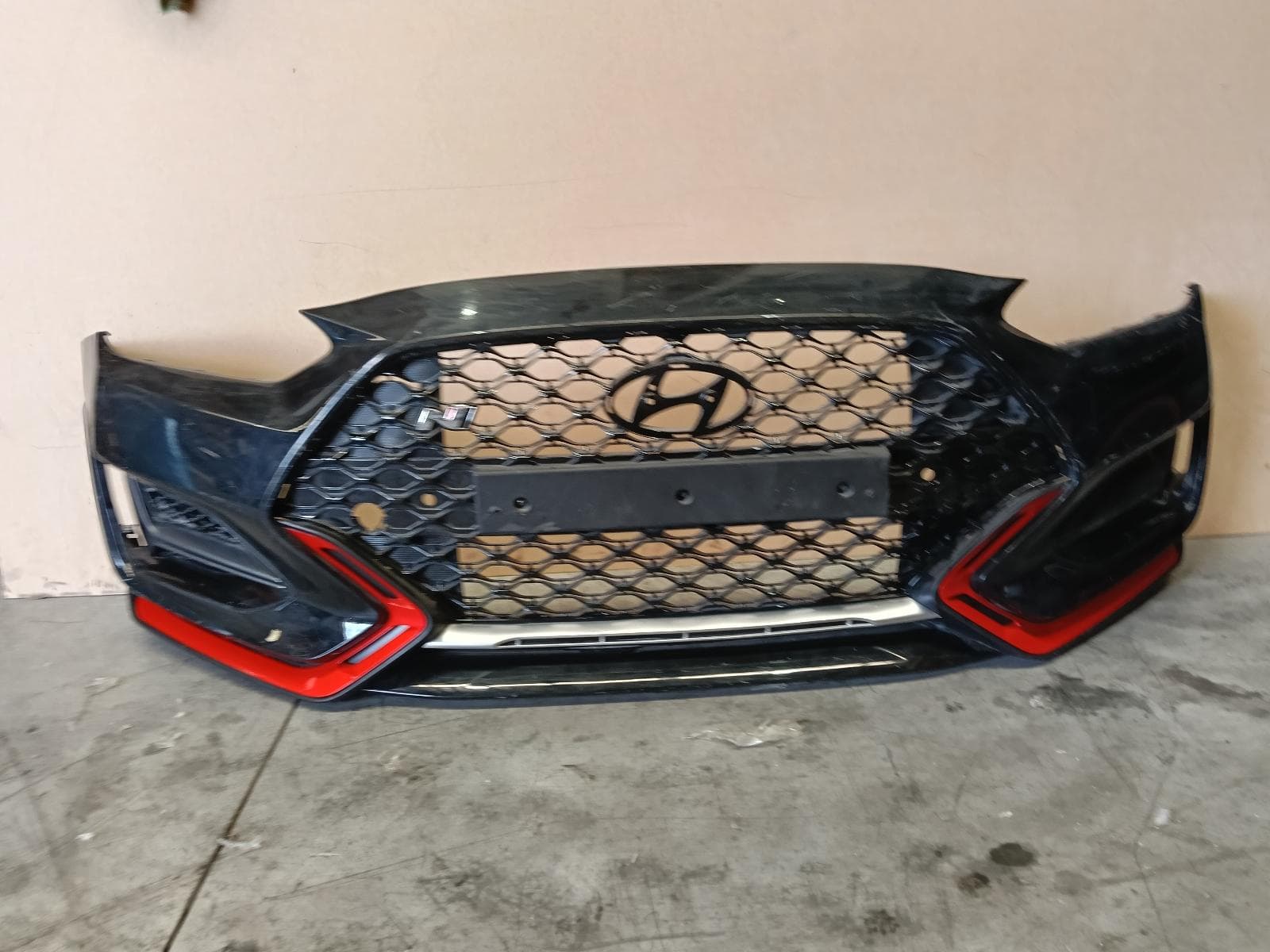 Used auto part listing image: 2020 HYUNDAI VELOSTER FRONT BUMPER JS, BUMPER BAR, 06/19-07/21 0000371057