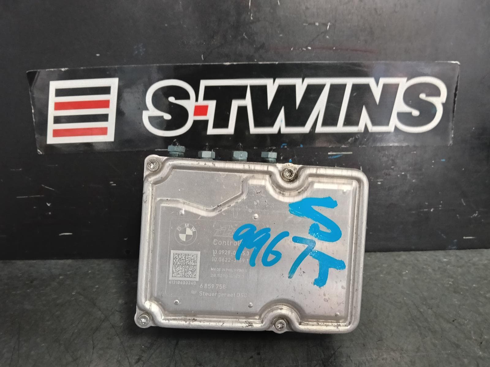 Used auto part listing image: 2013 BMW X3 ABS PUMP MODULATOR F25, P/N 34516881325, 12/10-07/17 0000394246