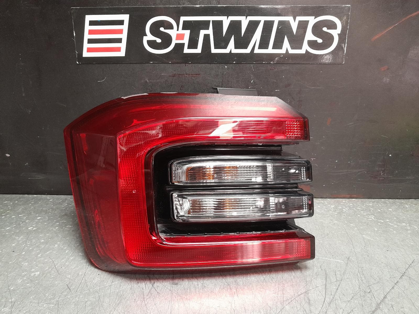 Used auto part listing image: 2024 CHERY TIGGO 4 PRO LEFT TAILLIGHT 1ST GEN, IN BODY, W/ LED TYPE, PRO, 06/24- 0000371171