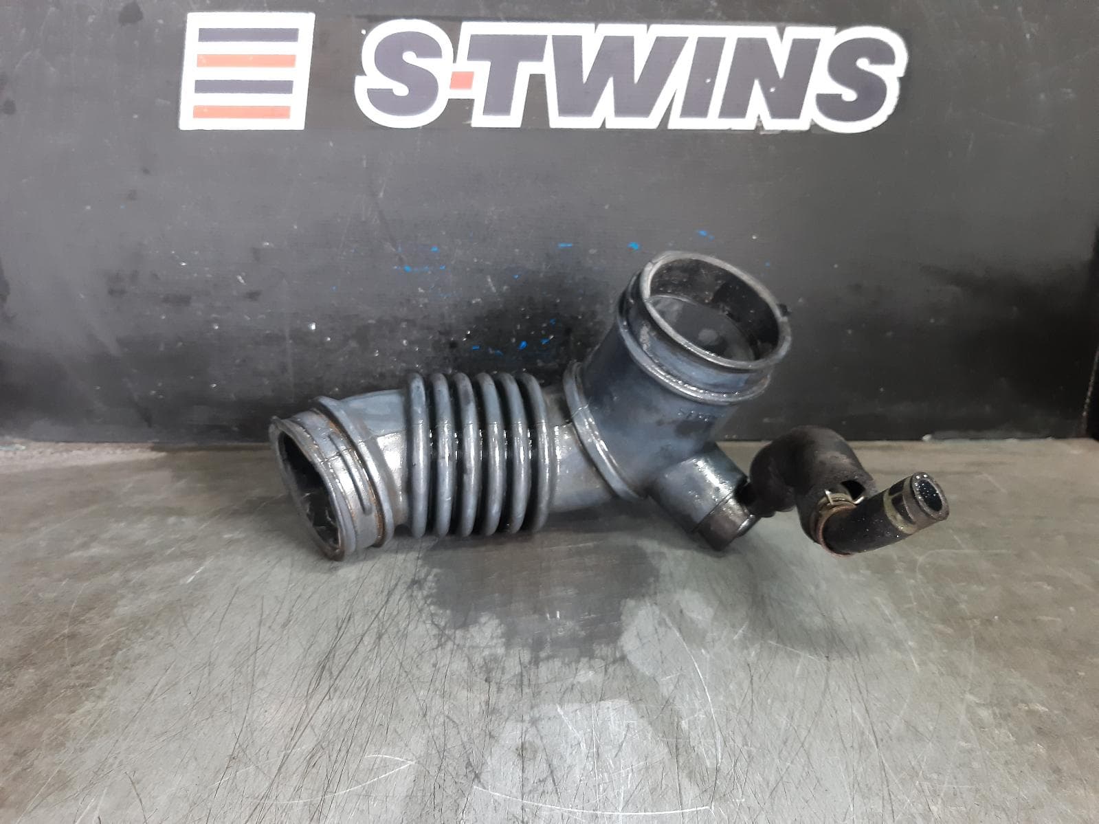 Used auto part listing image: 2019 MITSUBISHI ASX AIR CLEANER DUCT HOS XC, 2.0, PETROL, 03/15-12/24 0000372308