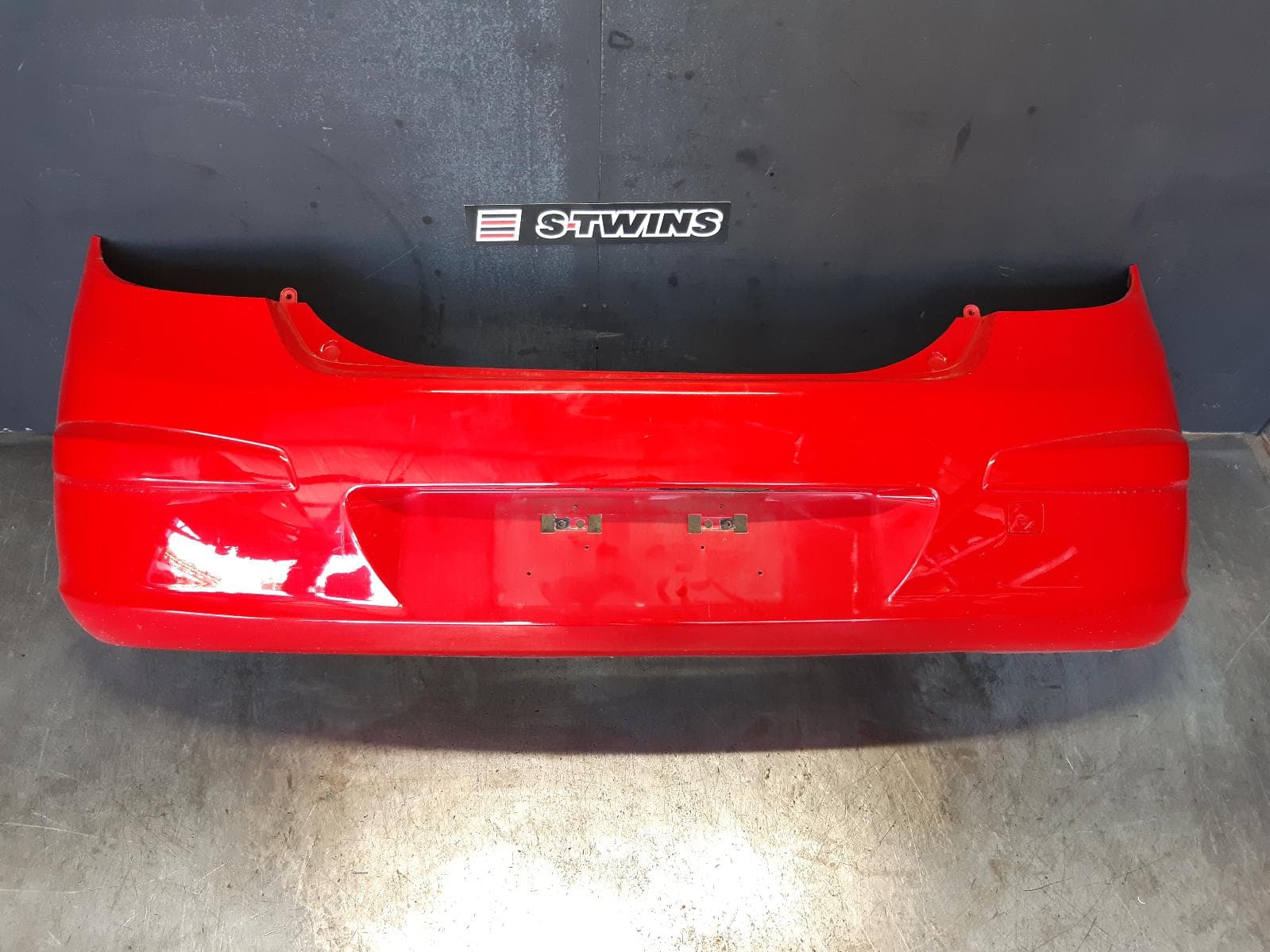 Used auto part listing image: 2010 HYUNDAI I30 REAR BUMPER FD, HATCH, NON PARK SENSOR TYPE, 09/07-04/12 0000371614