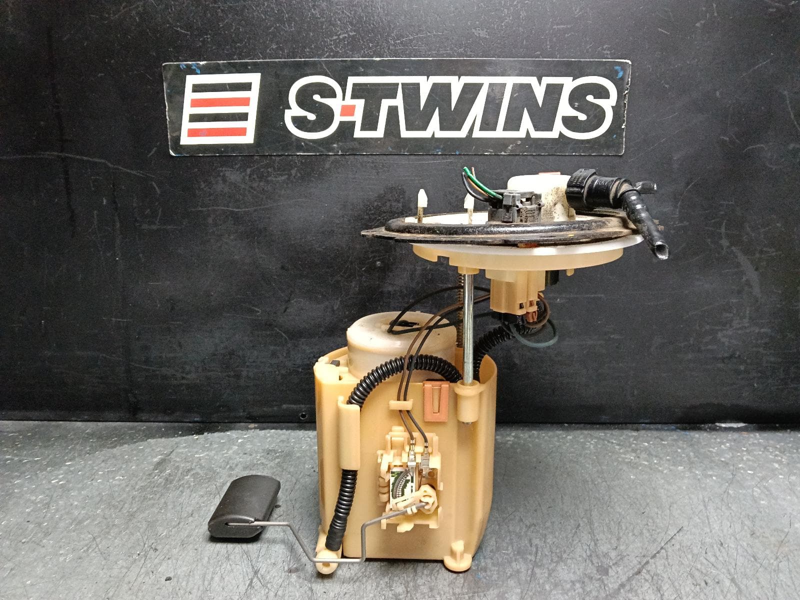 Used auto part listing image: 2013 KIA CERATO FUEL PUMP YD, 1.6/1.8/2.0, ELECTRIC IN TANK, 04/13-02/16 0000404149