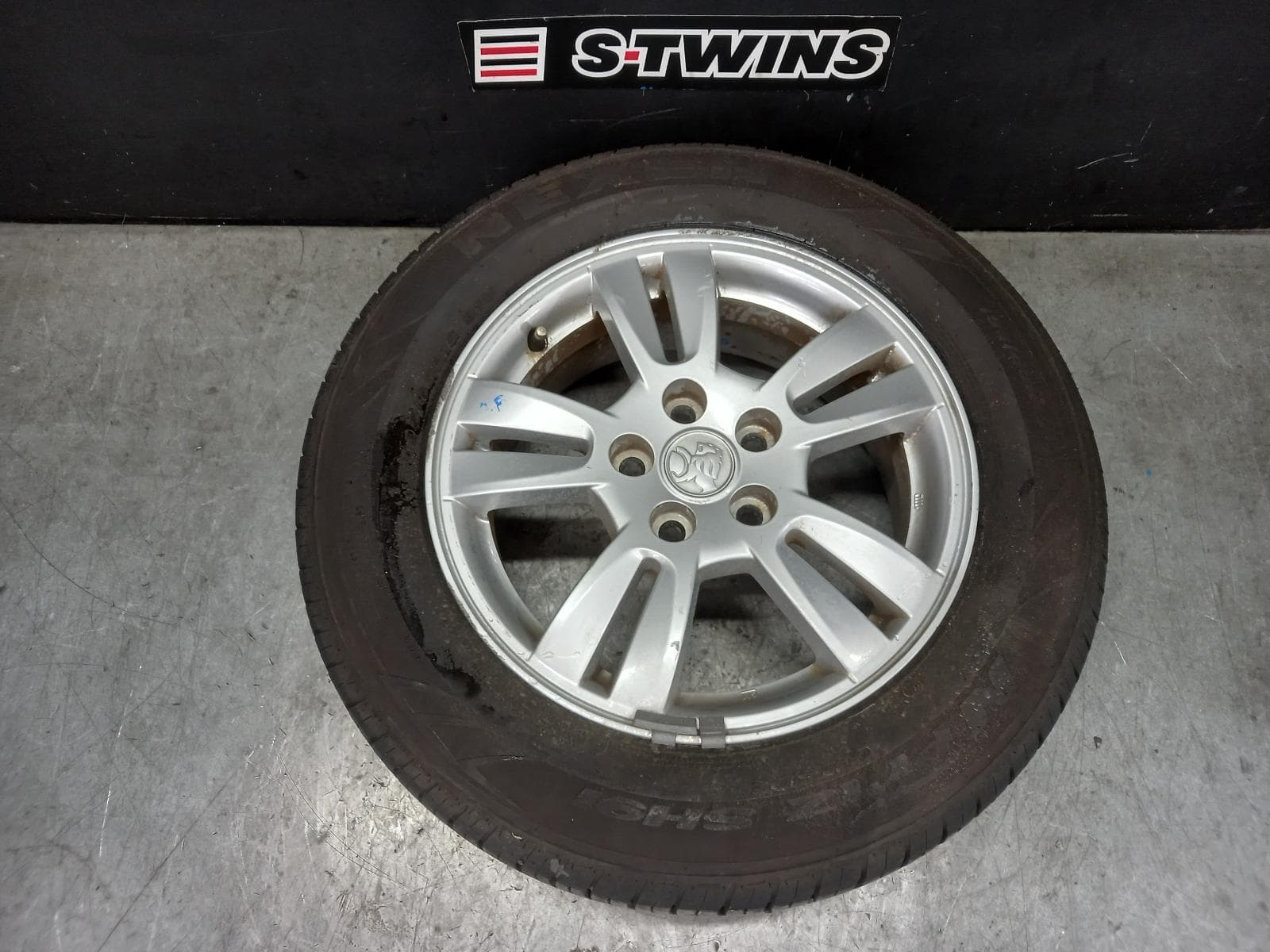 Used auto part listing image: 2013 HOLDEN BARINA WHEEL MAG FACTORY, 15X6IN, CD, TM, 09/11-10/16 0000387064
