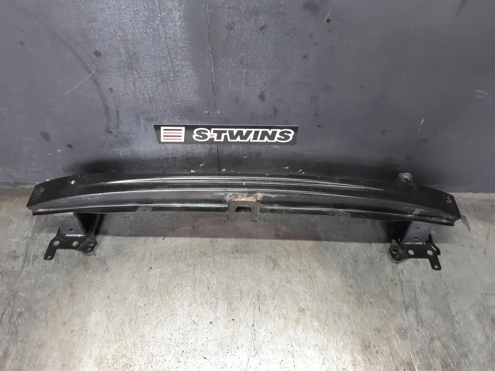 Used auto part listing image: 2010 VOLKSWAGEN JETTA F BAR REINFORC BRACK REINFORCEMENT, 1KM, 02/06-07/11 0000372072