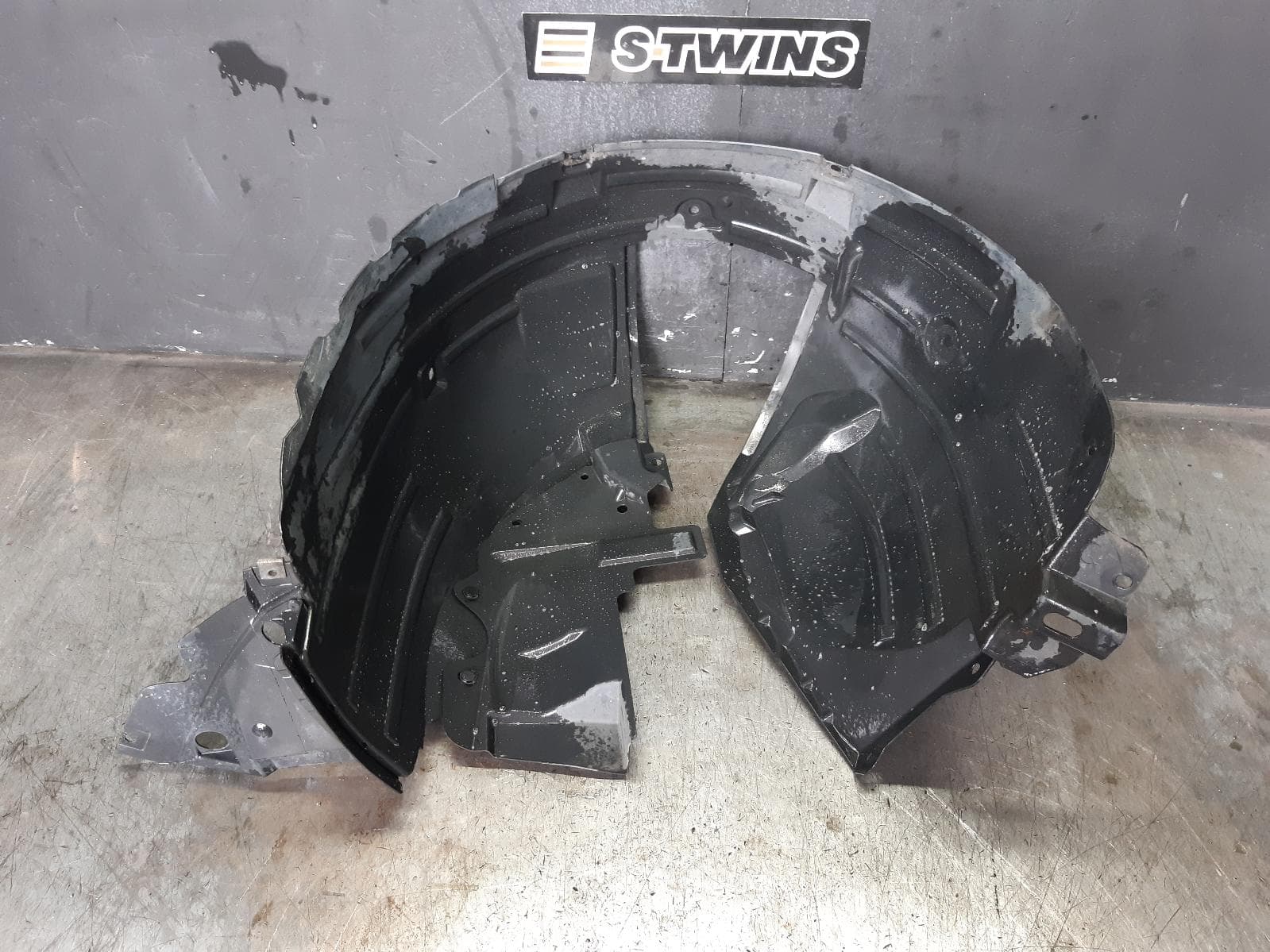 Used auto part listing image: 2011 NISSAN DUALIS LEFT GUARD LINER J10, 01/10-05/14 0000372015
