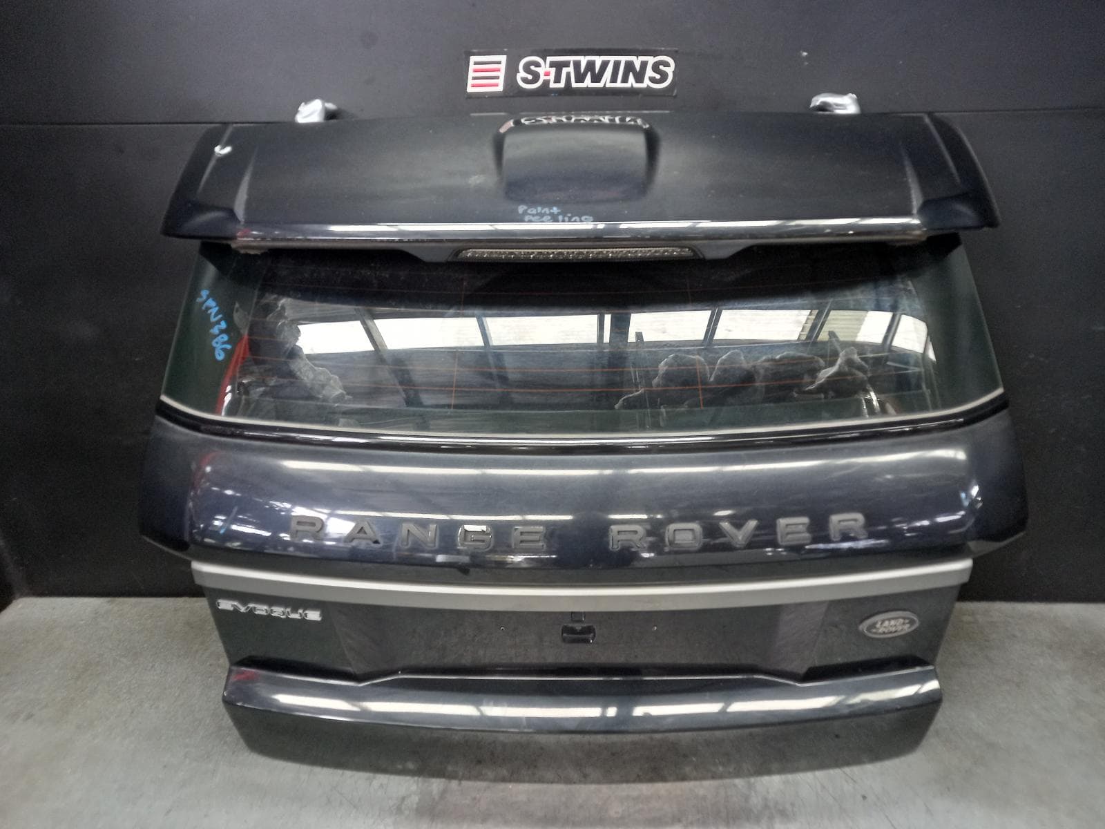 Used auto part listing image: 2012 LAND ROVER RANGE ROVER EVOQUE BOOTLID TAILGATE TAILGATE, L538, 5DR WAGON, 11/11-01/19 0000388138