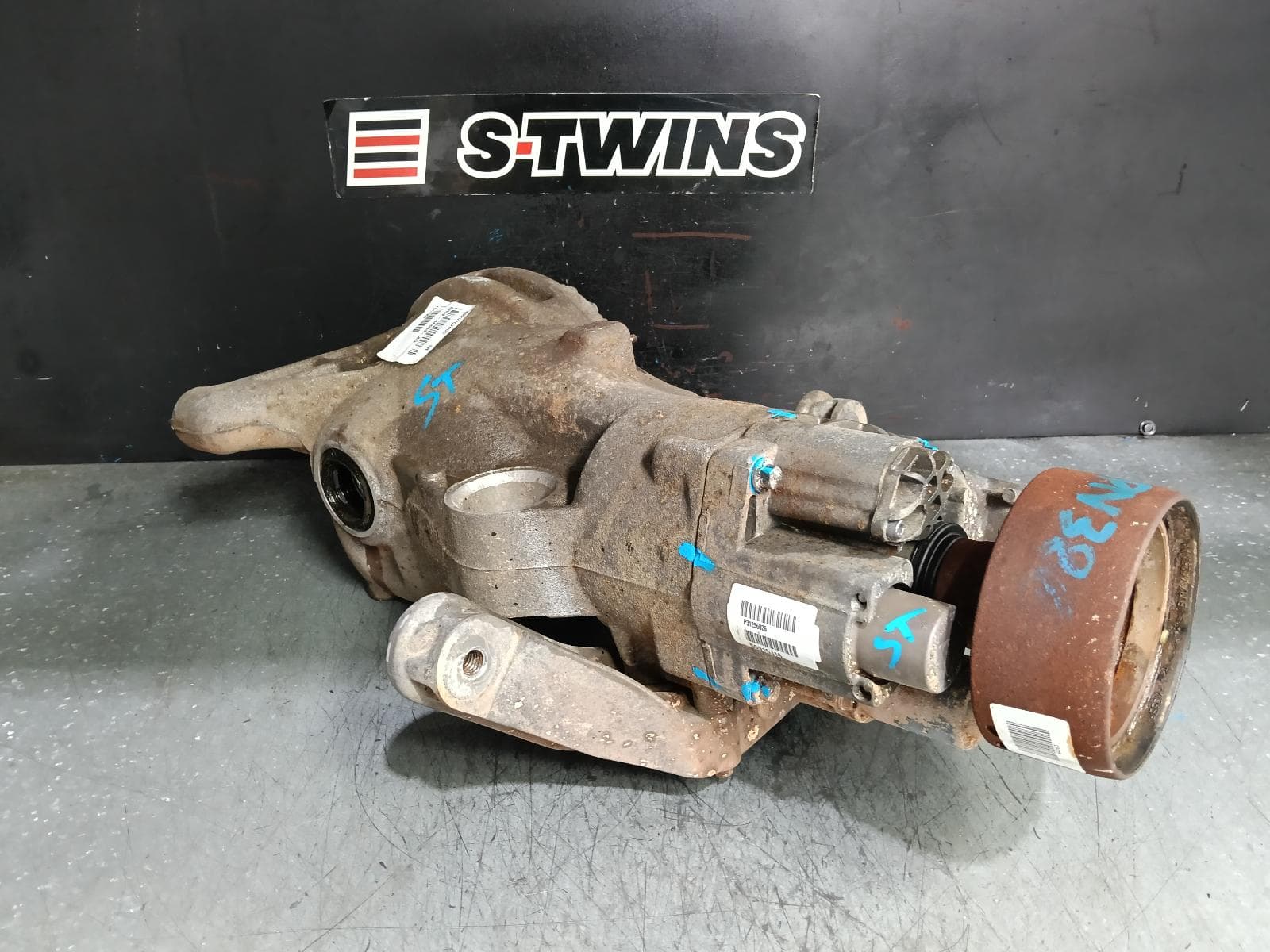 Used auto part listing image: 2012 LAND ROVER RANGE ROVER EVOQUE DIFFERENTIAL CENTRE REAR, 2.2, DIESEL, L538, 11/11-12/14 0000388139