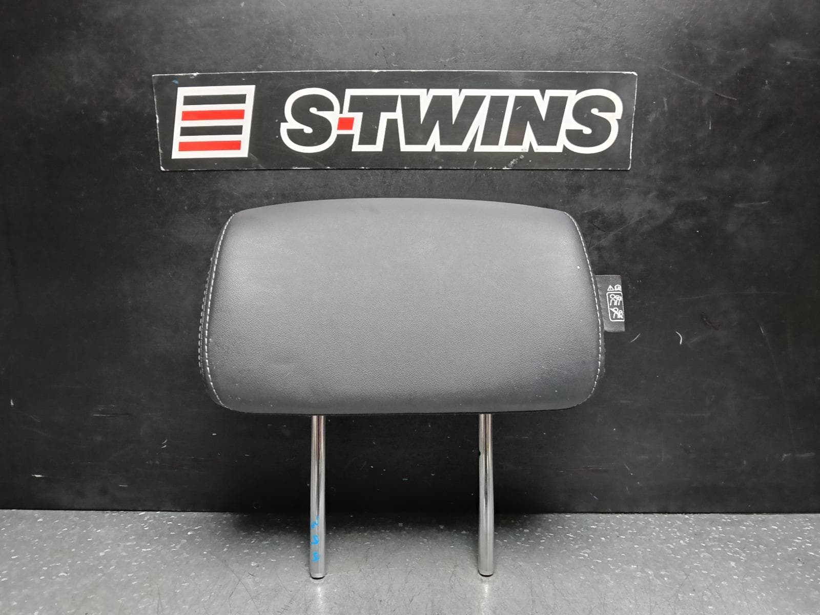 Used auto part listing image: 2022 SSANGYONG MUSSO HEADREST Q200 SERIES UTE, 08/18- 0000381659