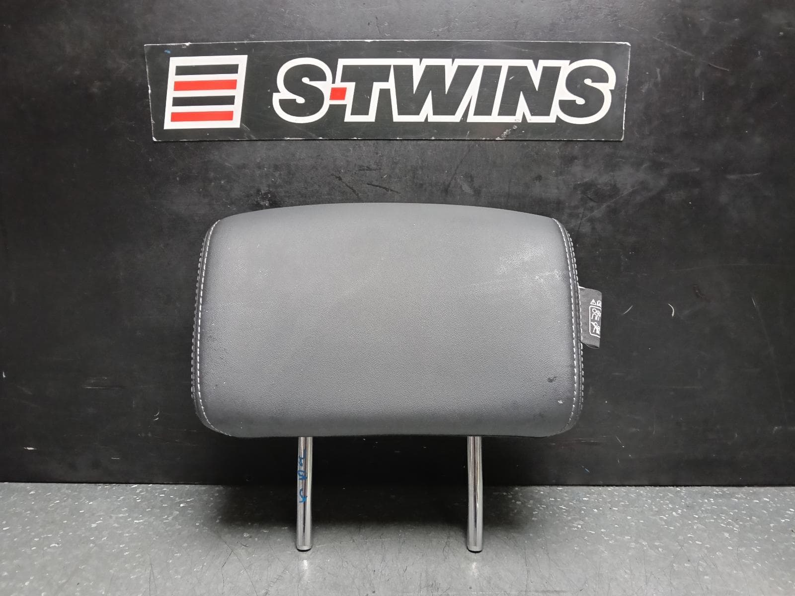 Used auto part listing image: 2022 SSANGYONG MUSSO HEADREST Q200 SERIES UTE, 08/18- 0000381661