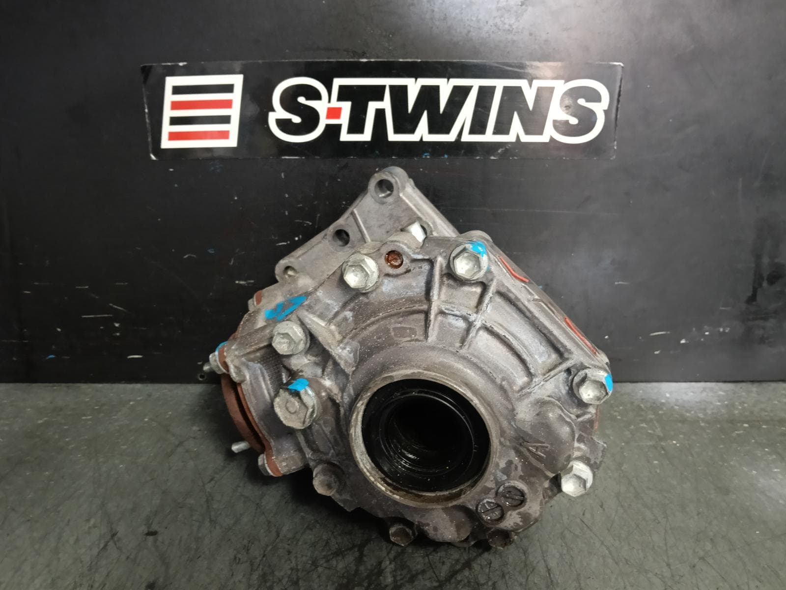 Used auto part listing image: 2013 TOYOTA RAV4 TRANSFER CASE AUTO, 2.5, ASA44R, 12/12-12/18 0000394089
