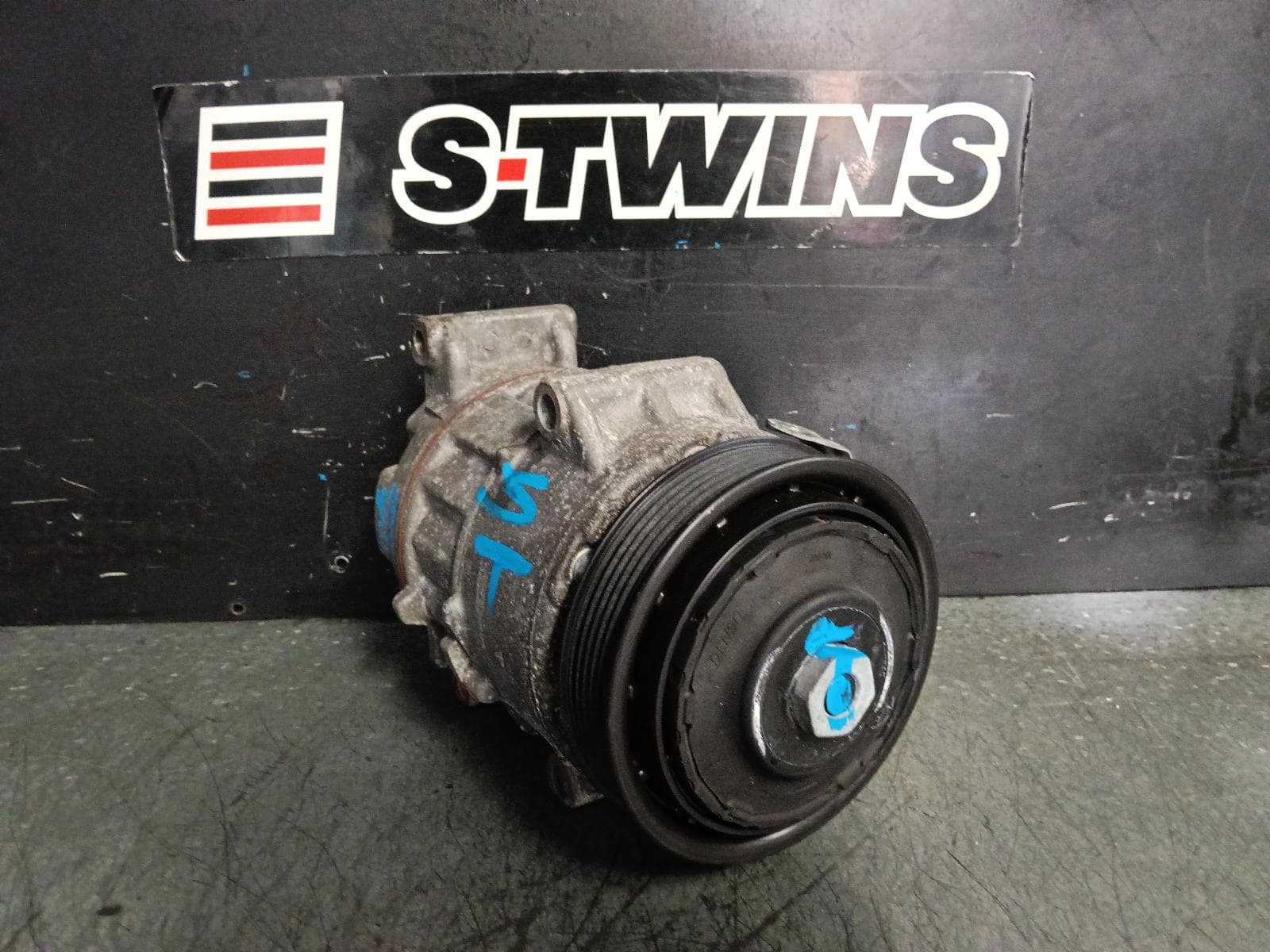 Used auto part listing image: 2013 TOYOTA RAV4 A C COMPRESSOR ASA44R, 2.5, PETROL, 12/12-12/18 0000394090
