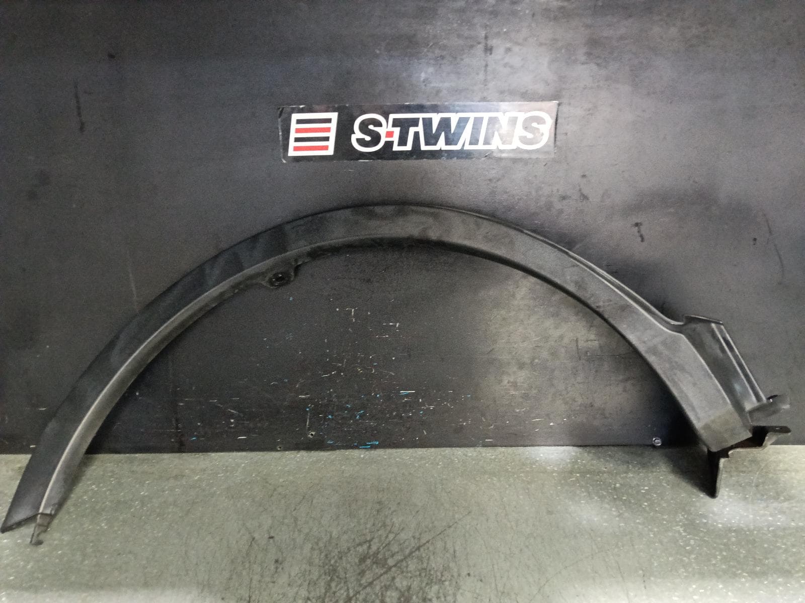 Used auto part listing image: 2013 TOYOTA RAV4 WHEEL ARCH FLARE RH REAR, XA40, 12/12-09/15 0000394105