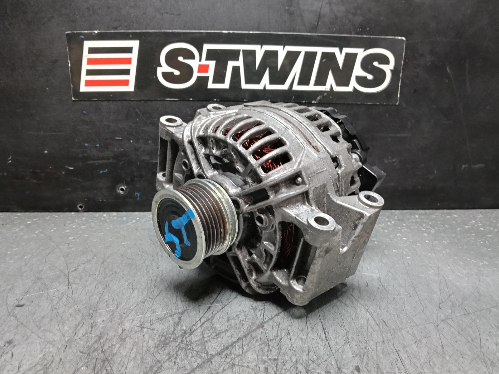 Used auto part listing image: 2015 VOLKSWAGEN TIGUAN ALTERNATOR PETROL, 2.0, BOSCH, 5N, 05/08-08/16 0000381663