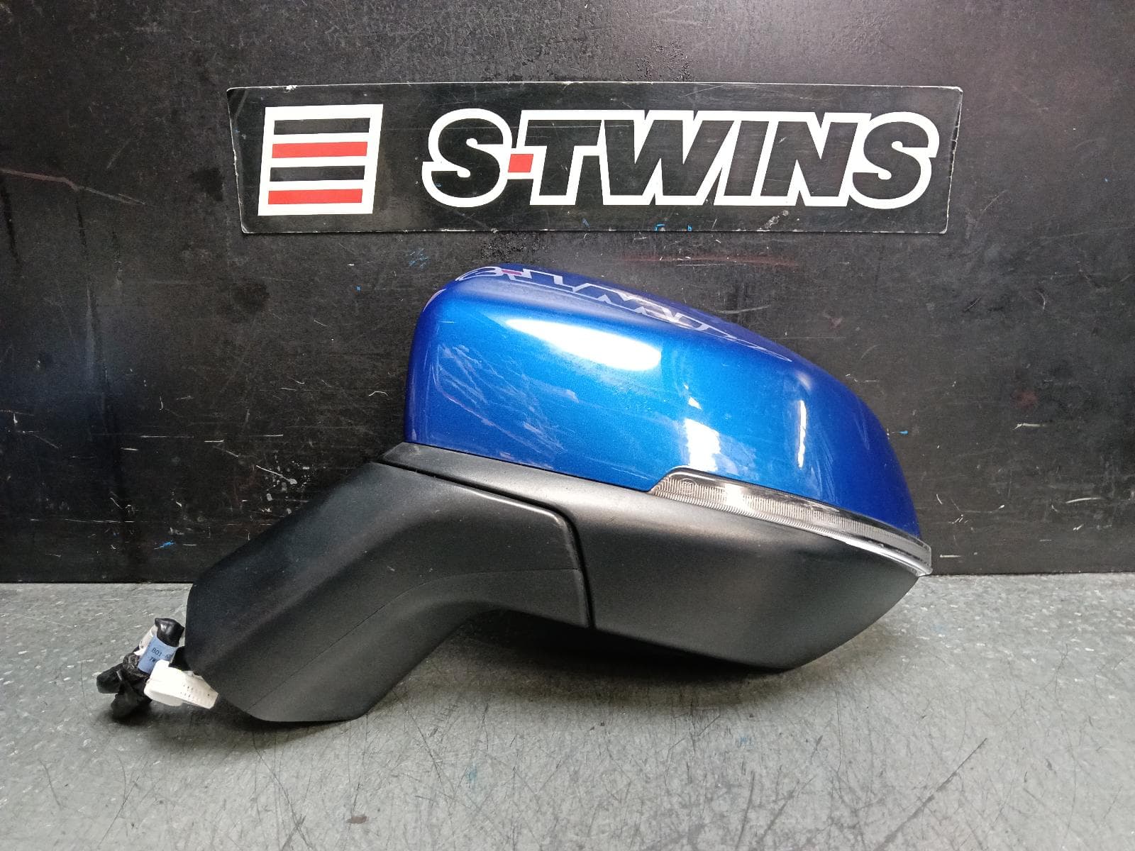 Used auto part listing image: 2021 HAVAL H6 LEFT DOOR MIRROR B01, ELECTRIC FOLD, HEATED TYPE, COLOUR CODED, 02/21- 0000392627