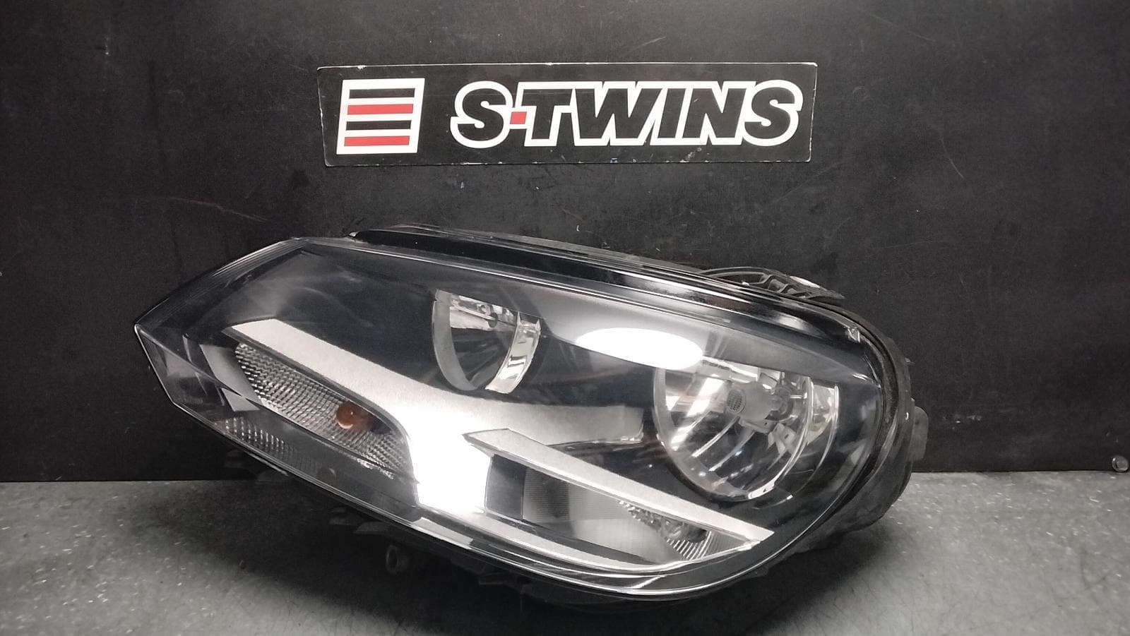 Used auto part listing image: 2012 VOLKSWAGEN EOS LEFT HEADLAMP 1F, HALOGEN TYPE, 03/11-12/14 0000391173