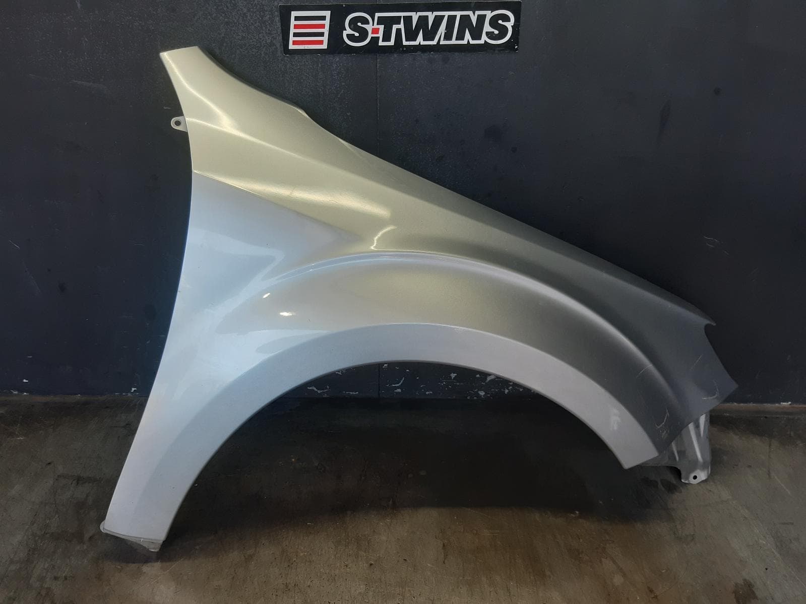 Used auto part listing image: 2011 SUBARU FORESTER RIGHT GUARD SH, NON REPEATER TYPE, XS/XT/PREMIUM/S-EDITION/2.0D, 08/10-12/12, 0000372914