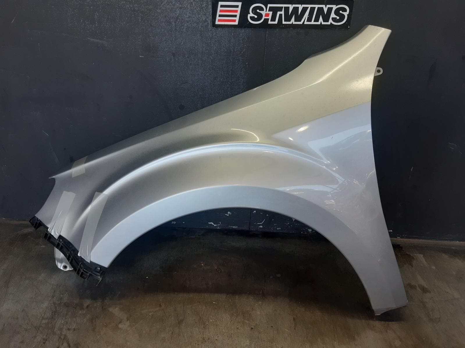 Used auto part listing image: 2011 SUBARU FORESTER LEFT GUARD SH, NON REPEATER TYPE, XS/XT/PREMIUM/S-EDITION/2.0D, 08/10-12/12, 0000372913