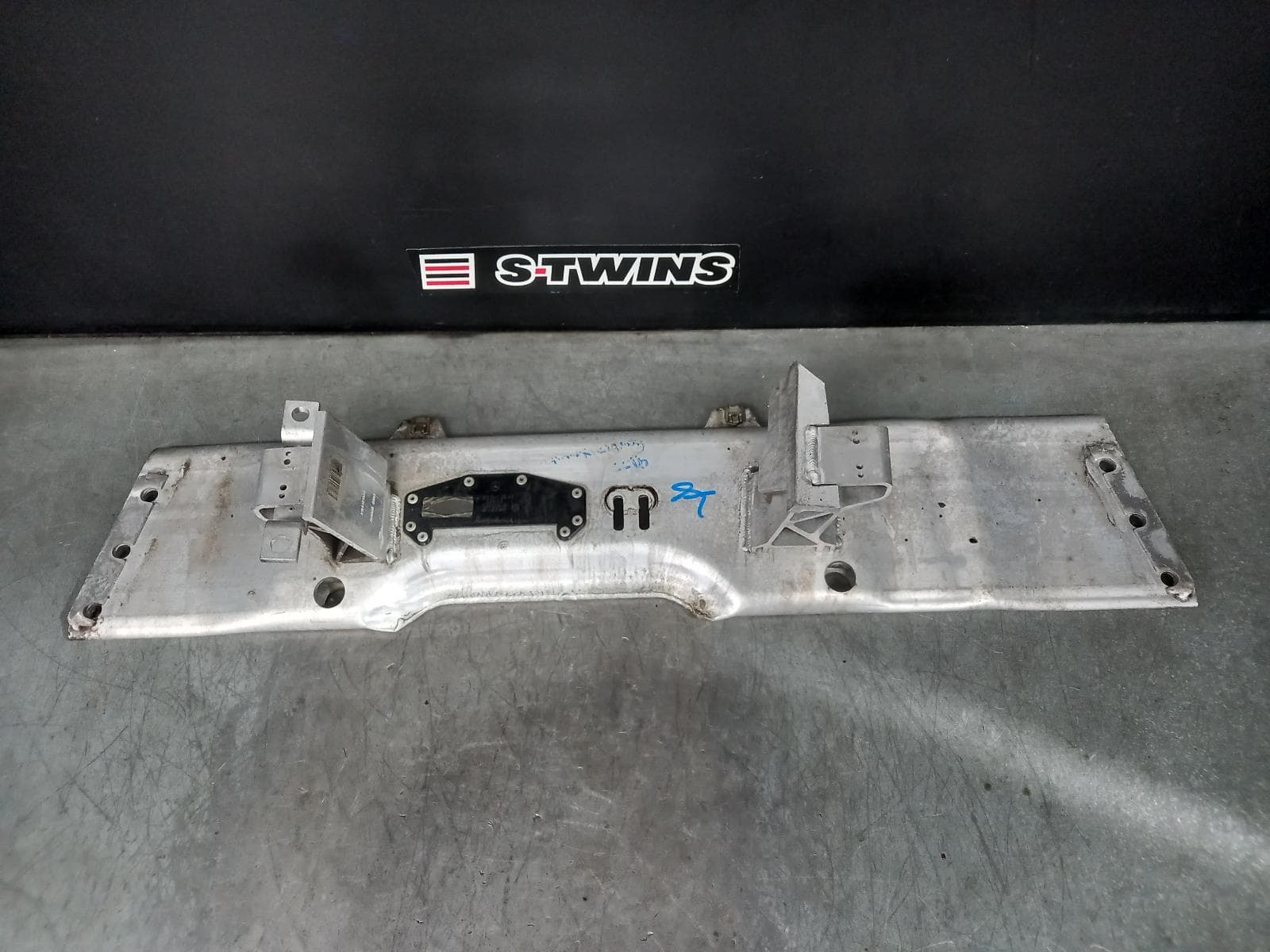 Used auto part listing image: 2013 MERCEDES M CLASS FRT XMEMBER CRADLE CROSSMEMBER, DIESEL, W166, 03/12-01/16 0000372825