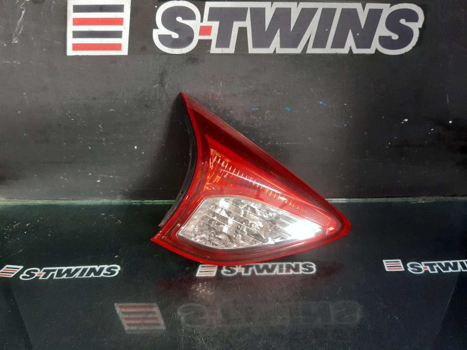 Used auto part listing image: 2012 MAZDA CX5 REAR GARNISH TAILGATE LAMP (LH SIDE), KE, 02/12-12/16 0000376311