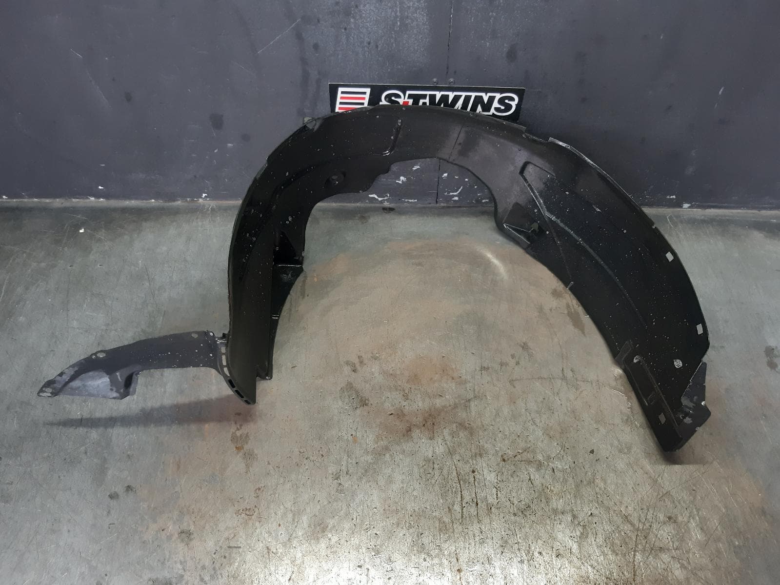 Used auto part listing image: 2010 HYUNDAI I30 LEFT GUARD LINER FRONT, FD, 09/07-04/12 0000374878
