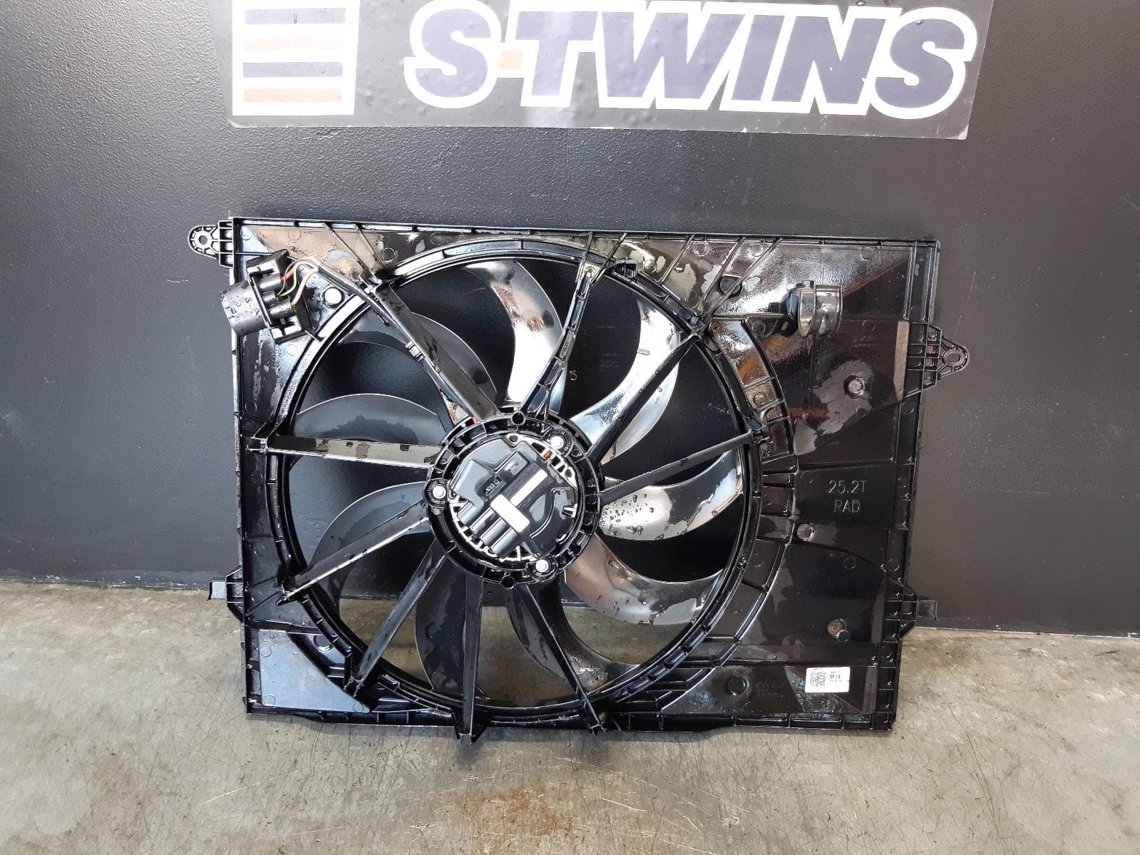 Used auto part listing image: 2020 HYUNDAI SANTA FE FAN RADIATOR FAN, PETROL, 3.5, G6DC, TM, 06/19-10/23 0000141276