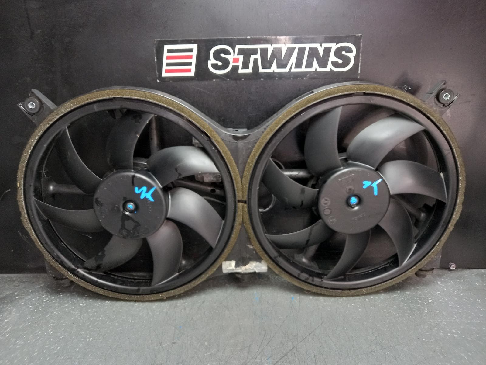 Used auto part listing image: 2017 NISSAN PATHFINDER FAN RAD FAN, R52, 06/13-04/21 0000373476