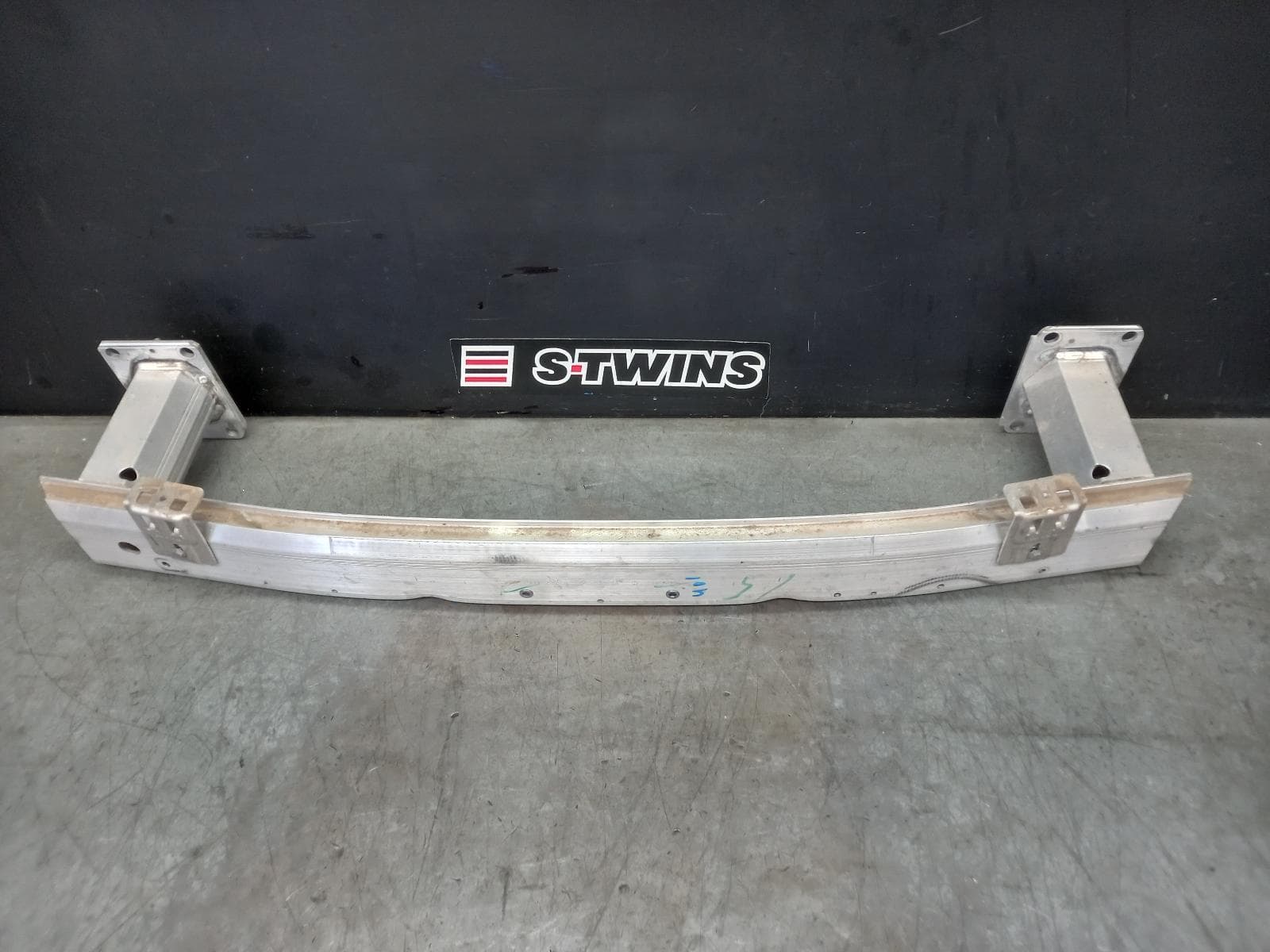 Used auto part listing image: 2023 PEUGEOT 3008 F BAR REINFORC BRACK MAIN REINFORCEMENT, P84, 10/16-12/23 0000380713