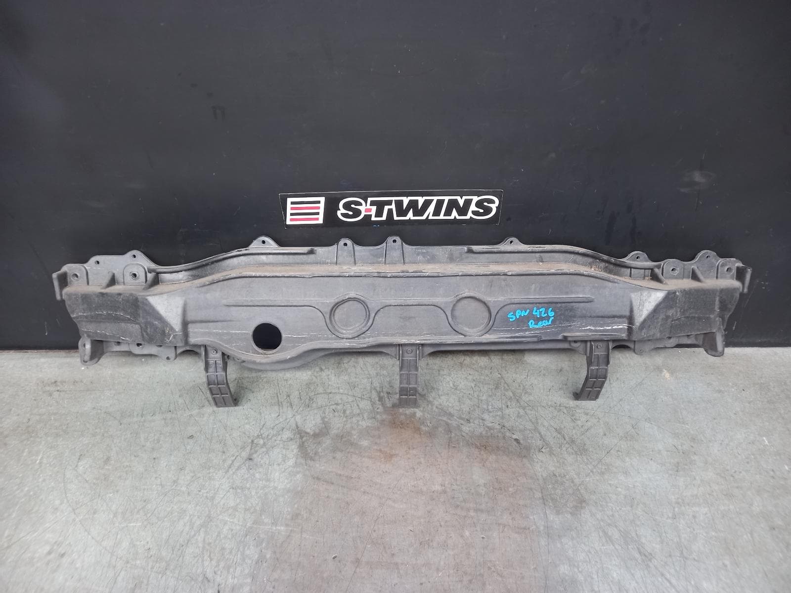 Used auto part listing image: 2015 HYUNDAI I30 R BAR BRACKET REINFO MAIN REINFORCEMENT, GD, 5DR HATCH, 03/12-02/17 0000375815