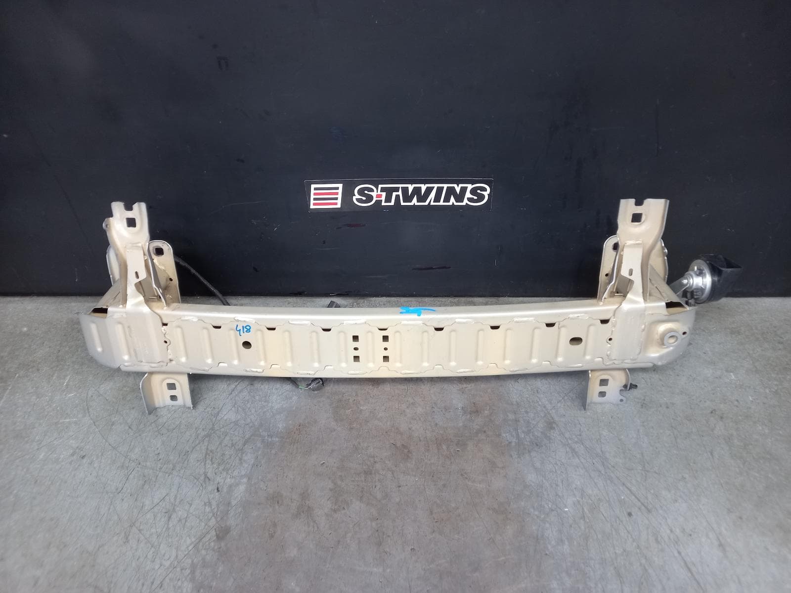 Used auto part listing image: 2021 FORD PUMA F BAR REINFORC BRACK MAIN REINFORCEMENT, JK, 03/20- 0000376379