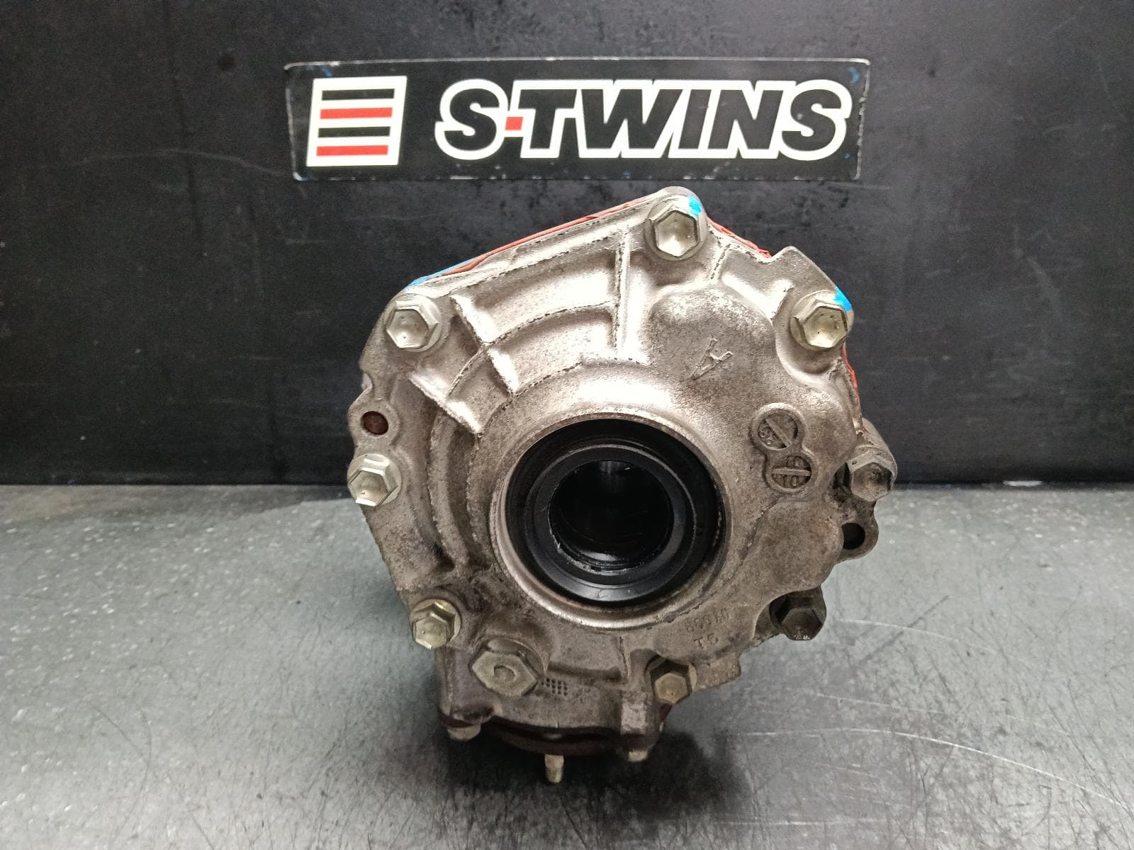 Used auto part listing image: 2017 TOYOTA RAV4 TRANSFER CASE AUTO, 2.5, ASA44R, 12/12-12/18 0000405937