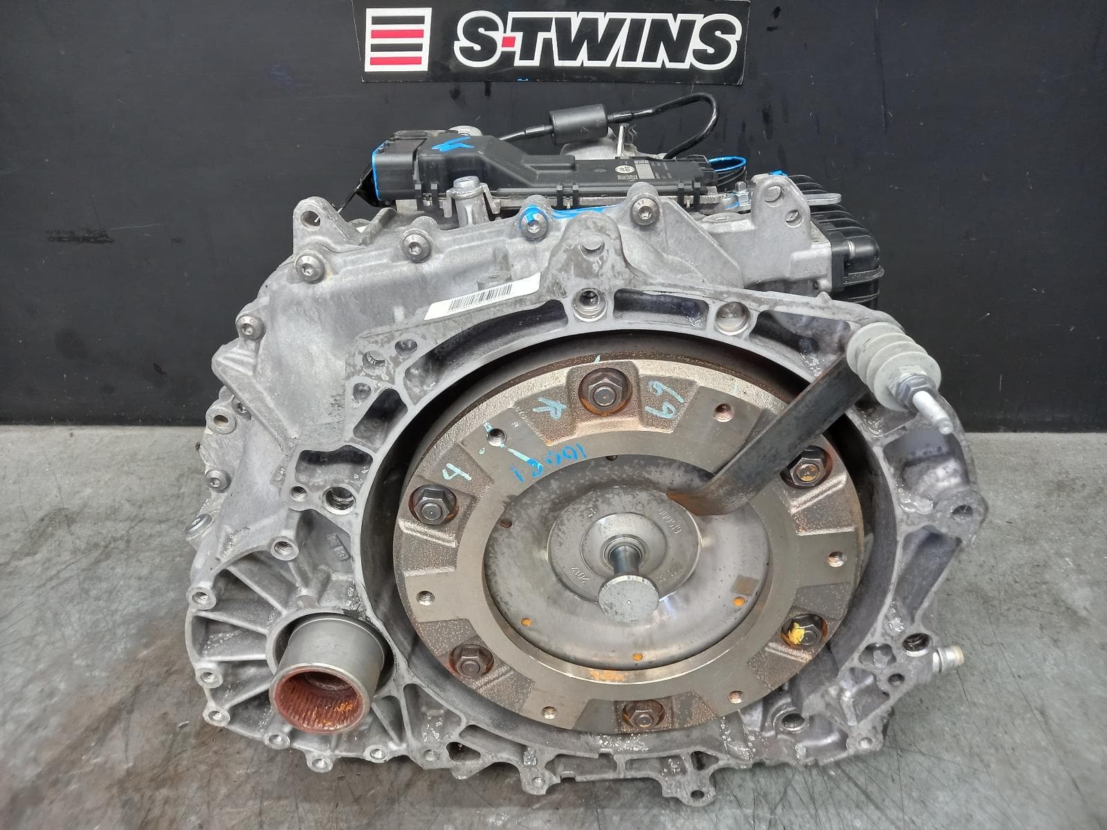 Used auto part listing image: 2017 LAND ROVER DISCOVERY SPORT TRANS GEARBOX AUTO, DIESEL, 2.0, TURBO, NO TRANSFER CASE, L550, 07/16-06/19 0000380481