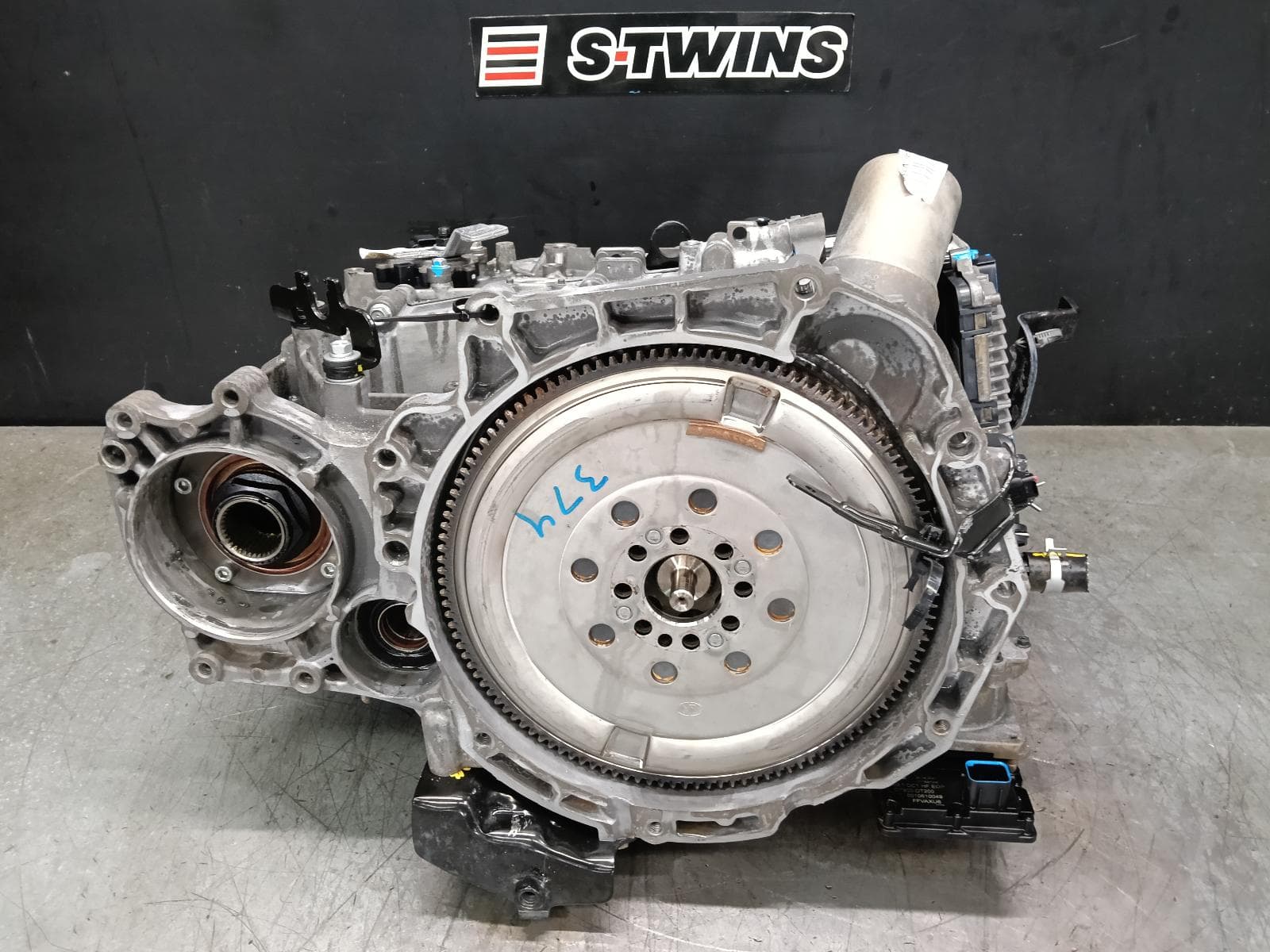 Used auto part listing image: 2021 HYUNDAI SANTA FE TRANS GEARBOX AUTO, AWD, DIESEL, 2.2, D4HE, W/ ELECTRIC INHIBITOR SWITCH TYPE, NO TRANSFER CASE, TM, 12/20-10/23 0000381600