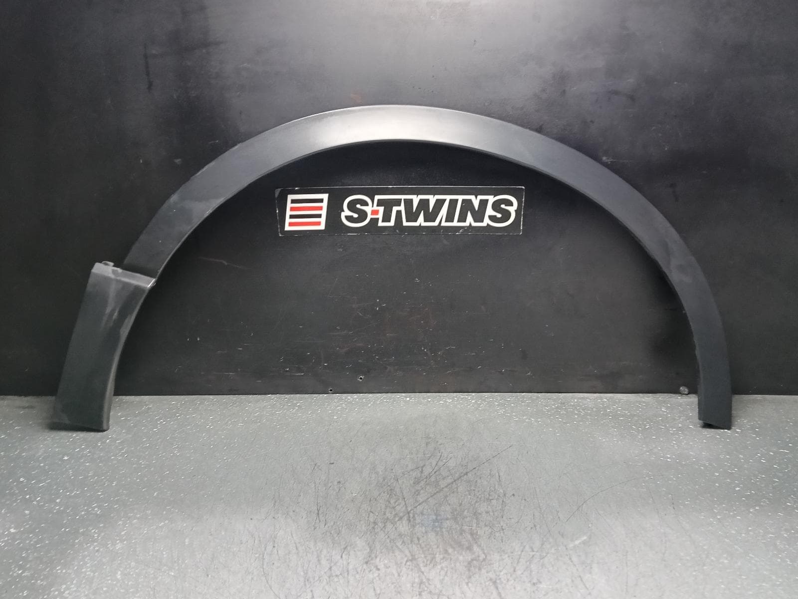 Used auto part listing image: 2020 HONDA CRV WHEEL ARCH FLARE RH FRONT, RW, 05/17-08/23 0000384525
