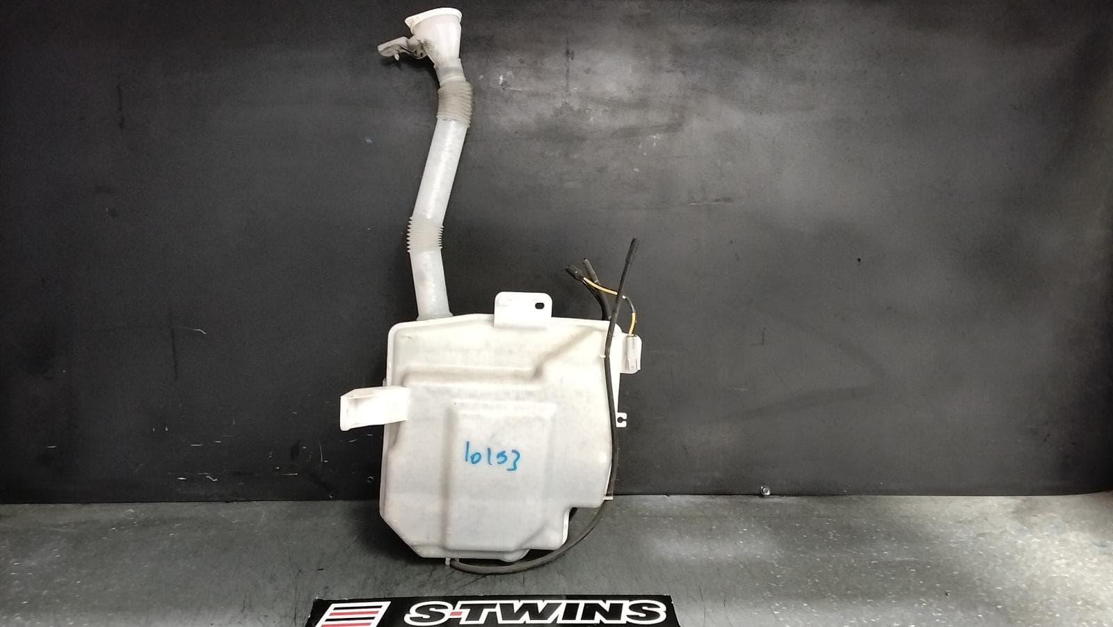 Used auto part listing image: 2015 MITSUBISHI ASX WASHER BOTTLE XB-XC, 07/12-08/16 0000383207