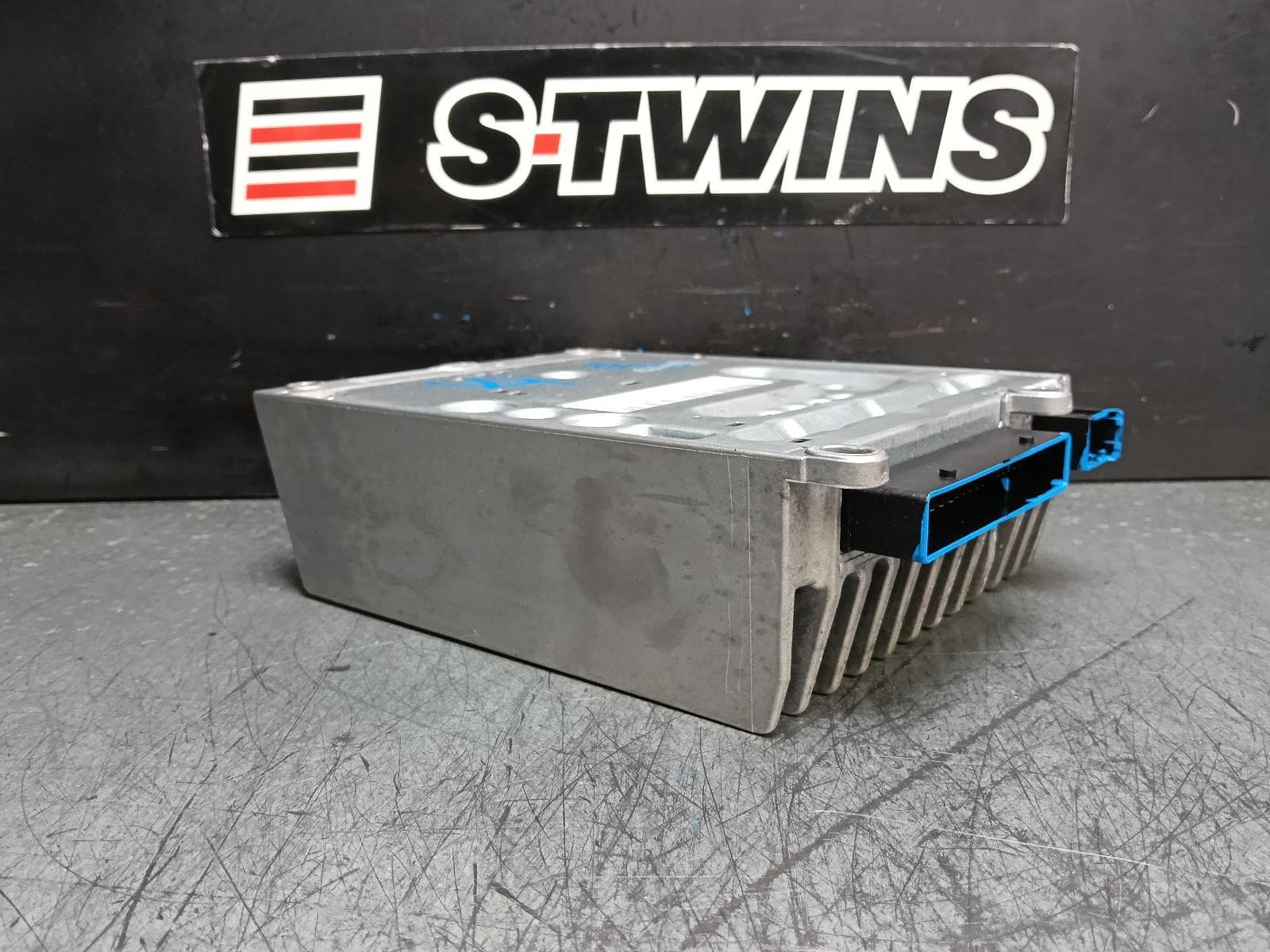 Used auto part listing image: 2013 MERCEDES C CLASS AMPLIFIER, W204/S204/C204, 05/11-01/15 0000381327