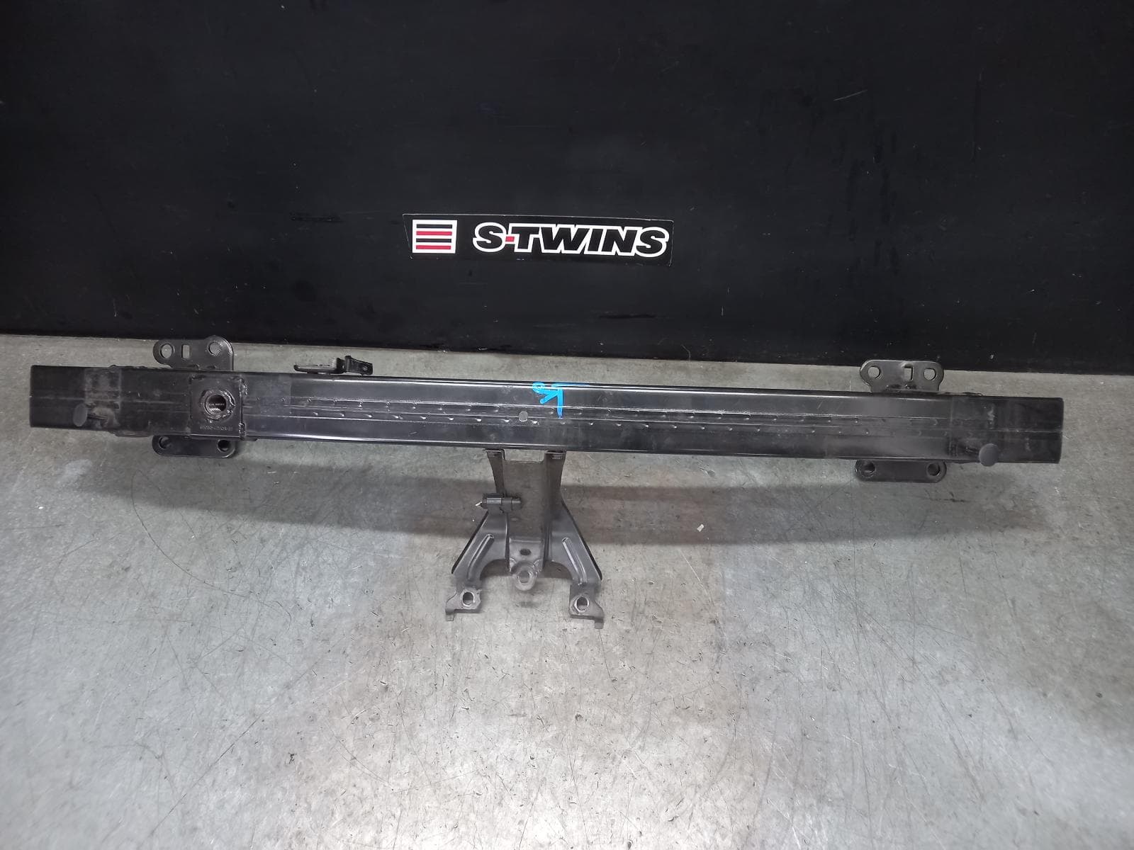 Used auto part listing image: 2014 NISSAN DUALIS F BAR REINFORC BRACK MAIN REINFORCEMENT (UPPER), J10, 10/07-05/14 0000380269