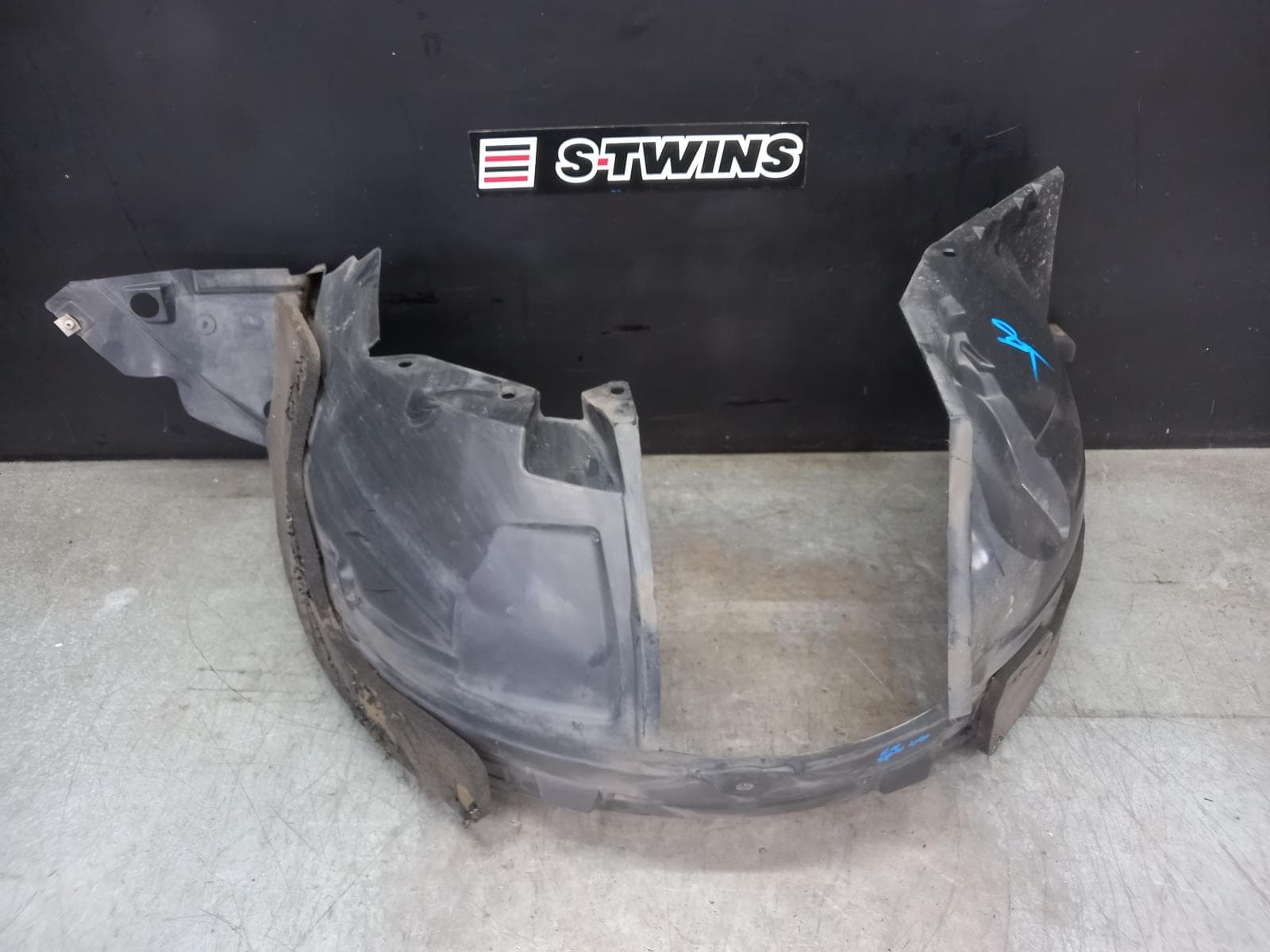 Used auto part listing image: 2014 NISSAN DUALIS LEFT GUARD LINER J10, 01/10-05/14 0000380278
